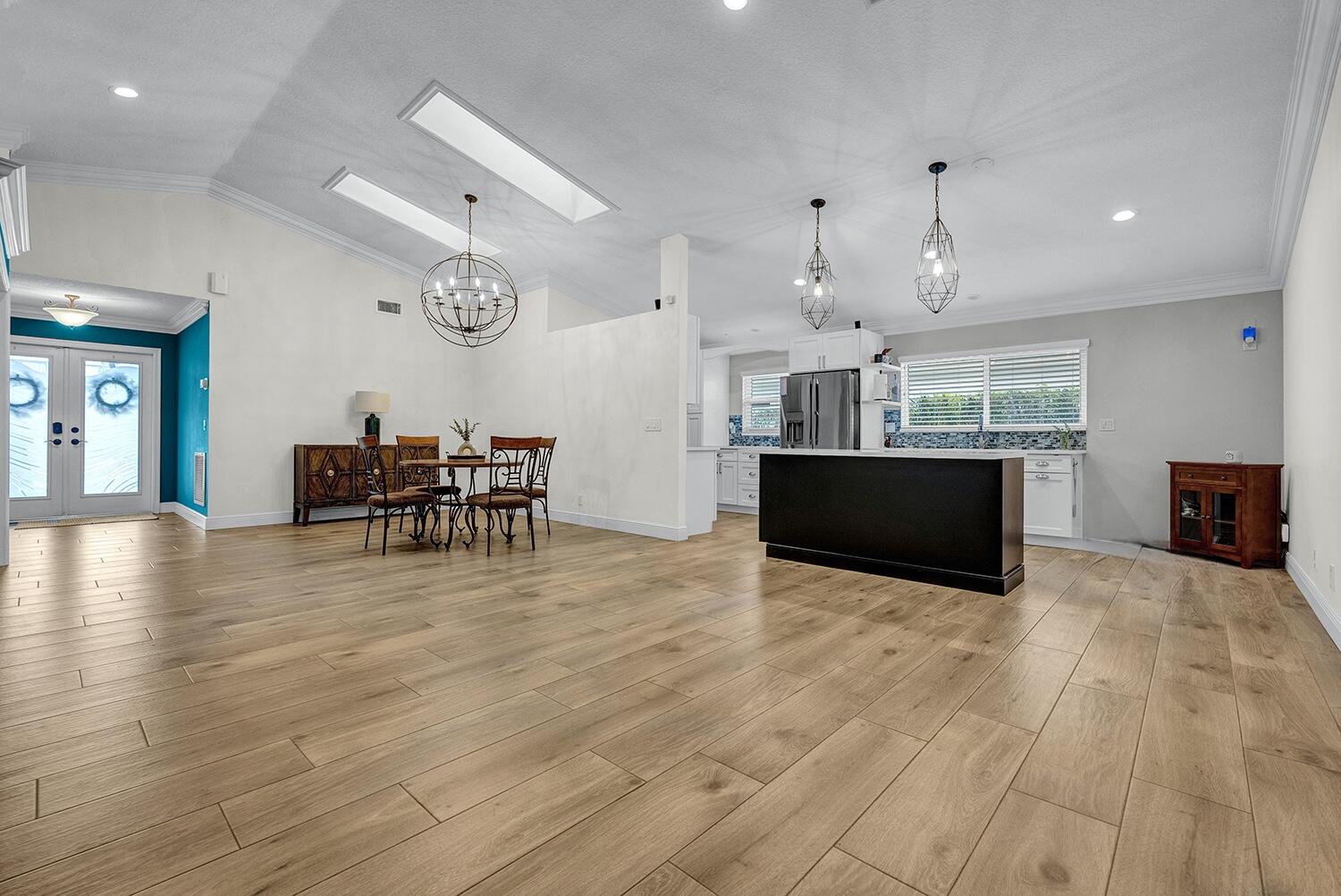 6243 Windlass Circle Property Photo 4