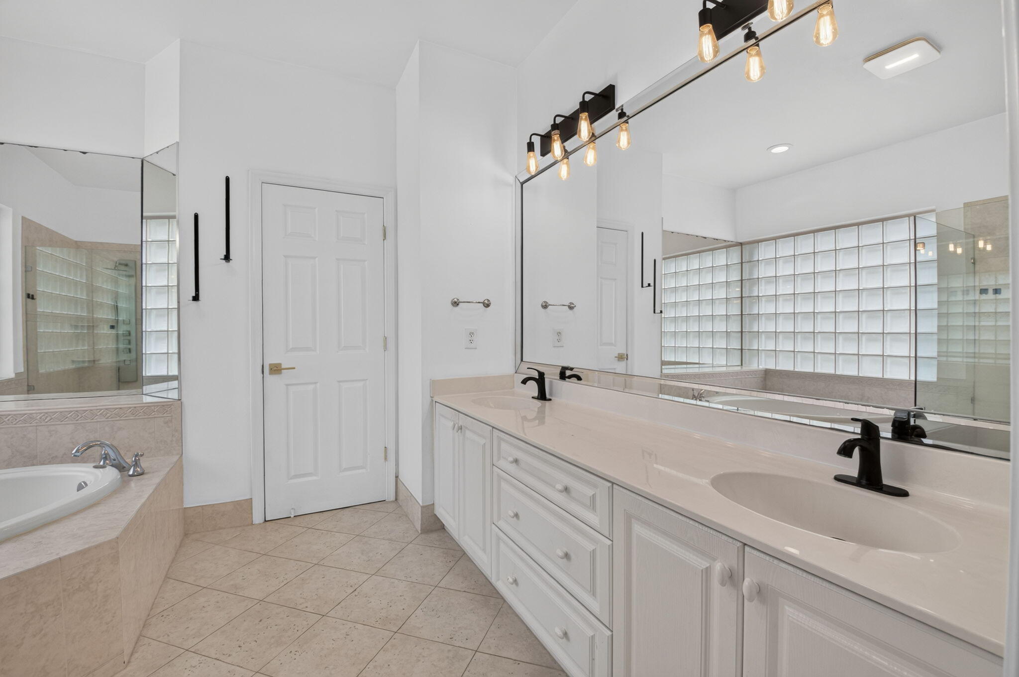 10894 Old Bridgeport Lane Property Photo 28