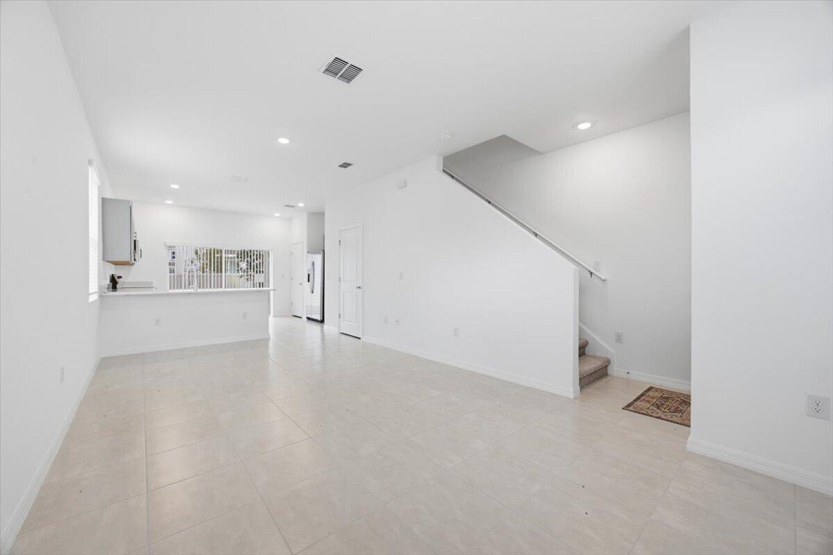 2874 Skyline Loop Property Photo 2