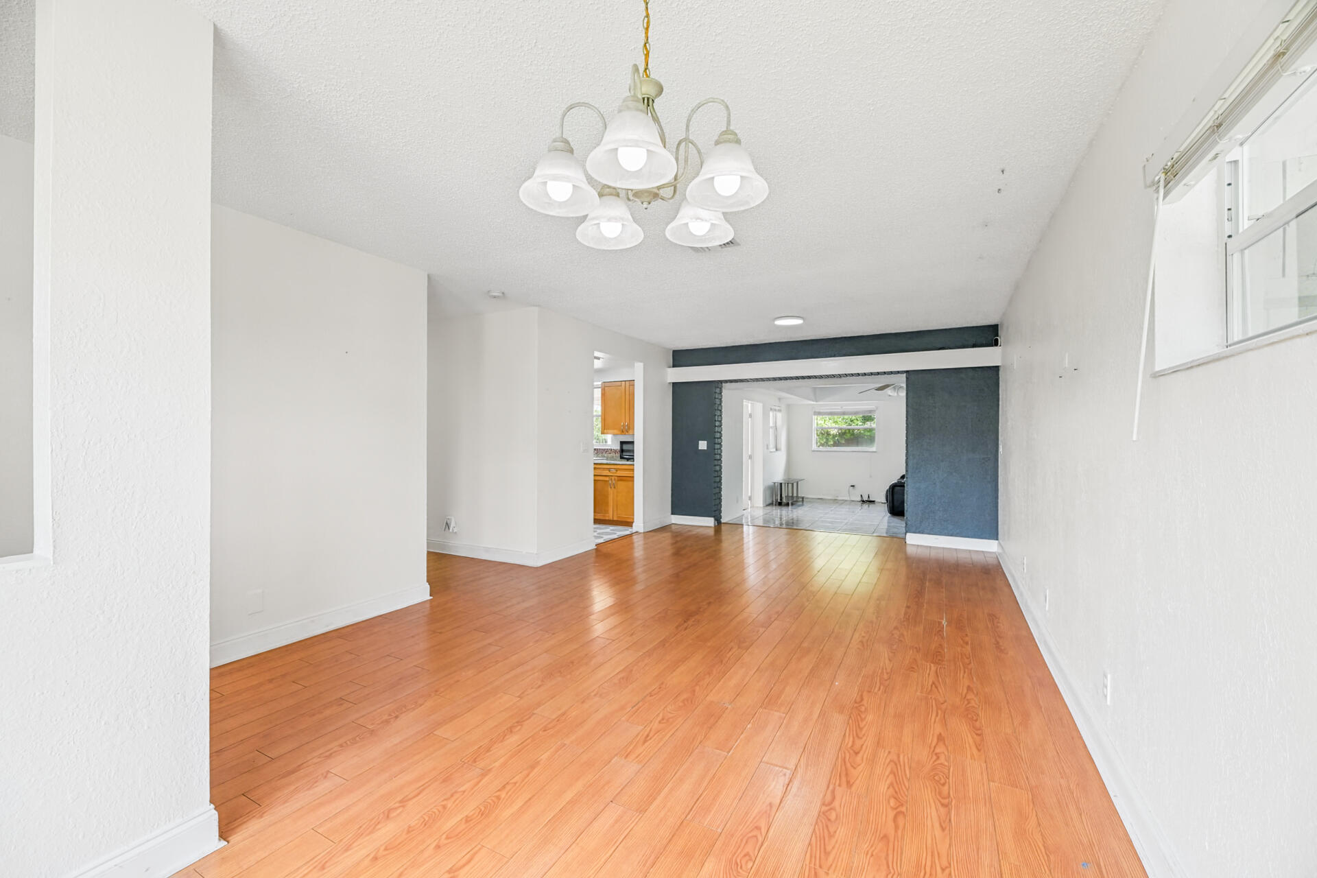 522 Heron Drive Property Photo 4