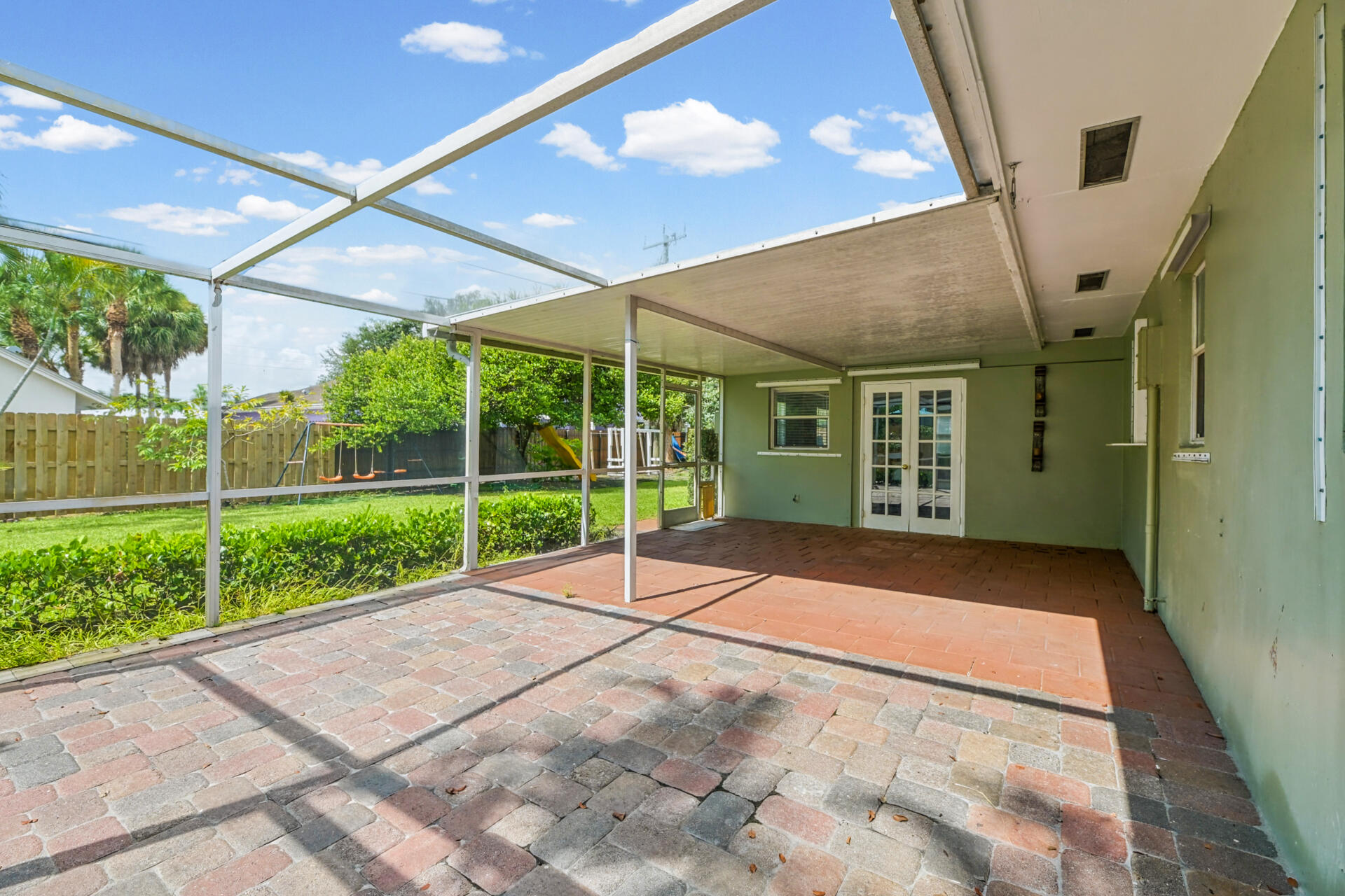 522 Heron Drive Property Photo 18