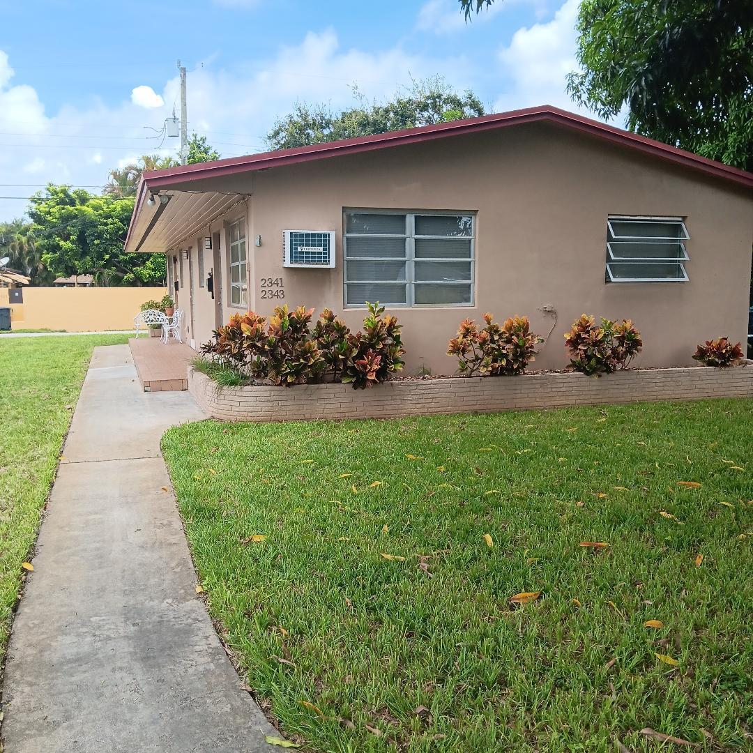 2341 Harding Street Property Photo 1