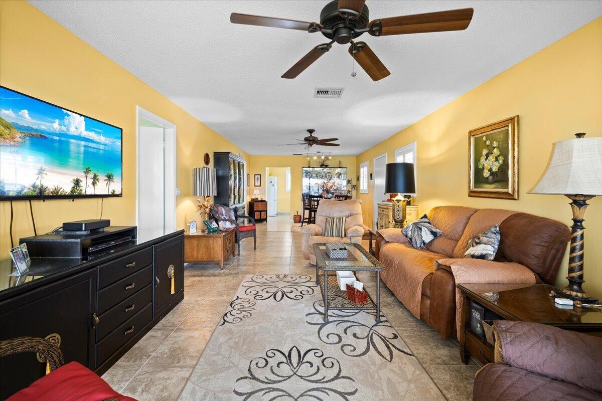 122 Mockingbird Lane Property Photo 6