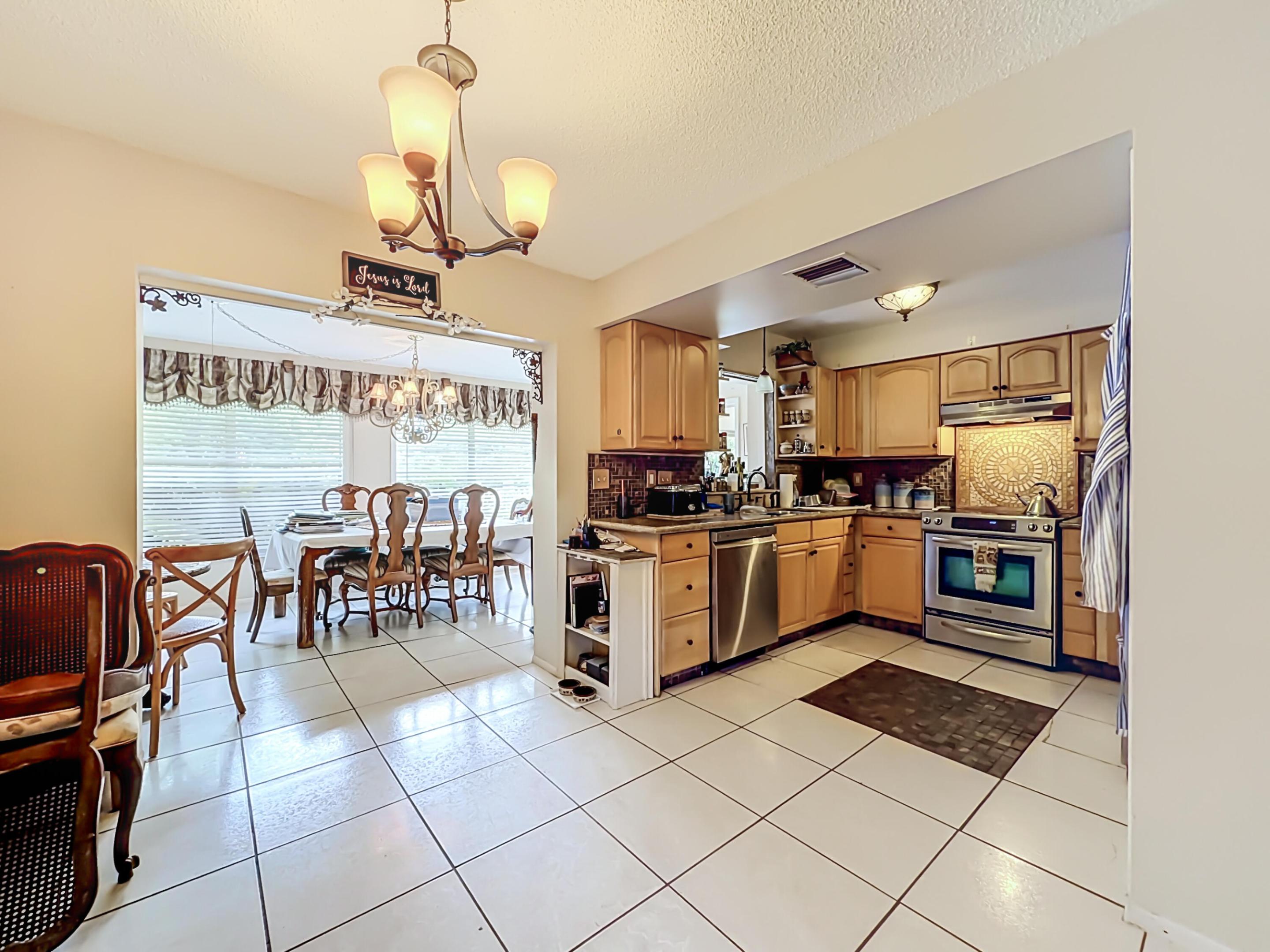 1324 Cromey Road Ne Property Photo 6