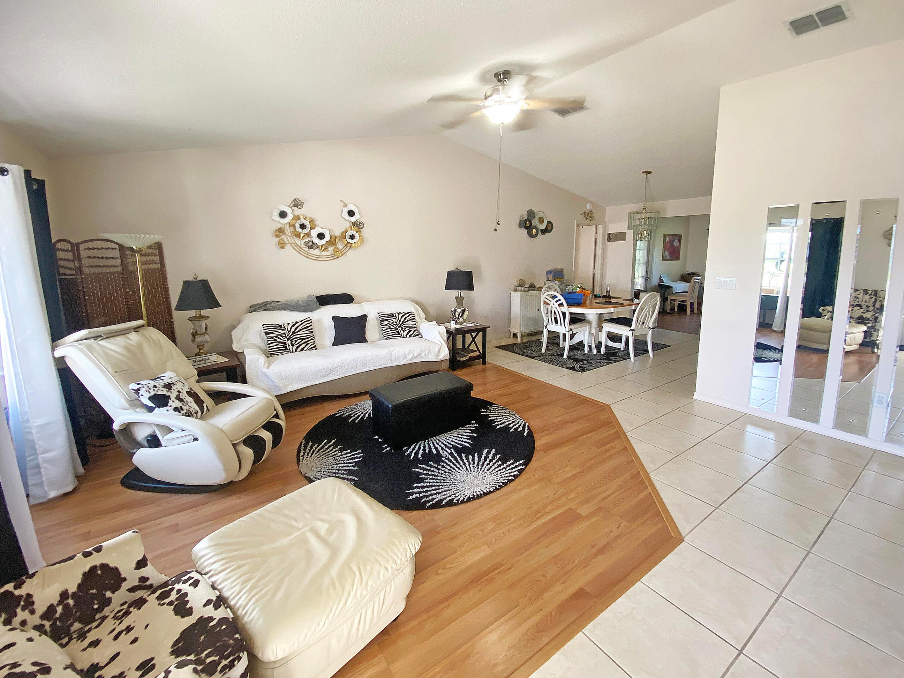 4340 Vantage Circle Property Photo 5