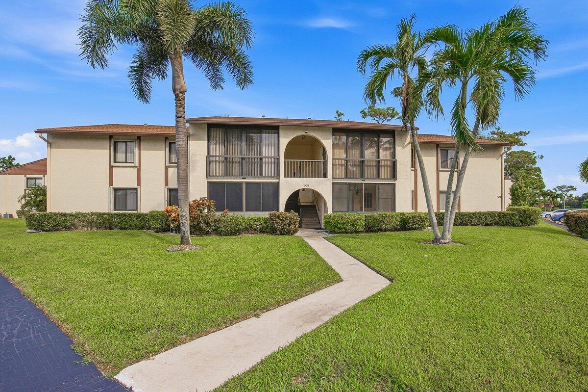 331 Knotty Pine Circle D-2 Property Photo 1