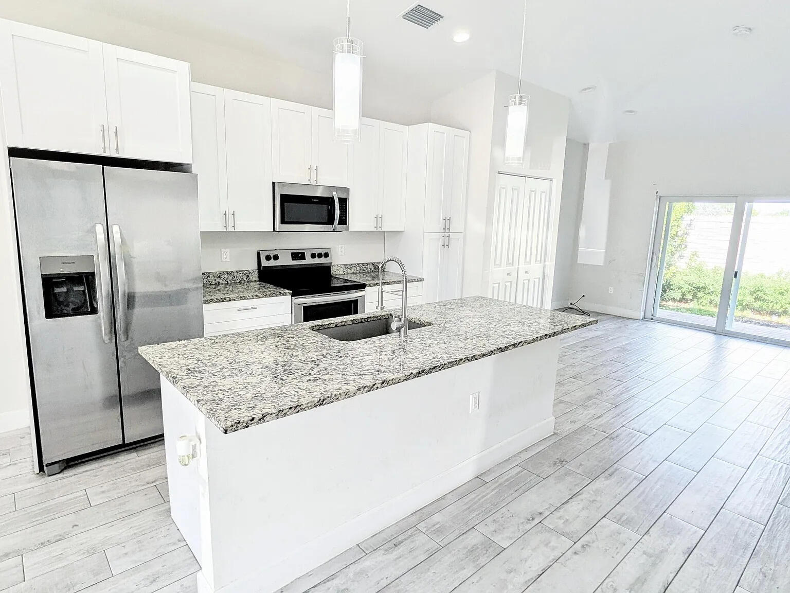 1562 W 26th Court