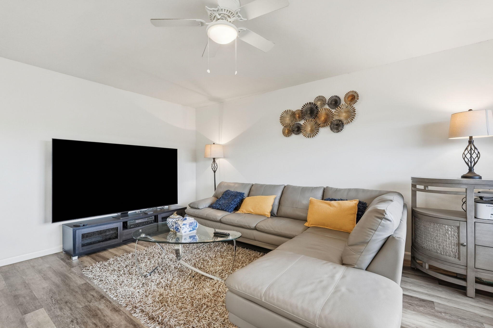 209 Brighton E Property Photo 8