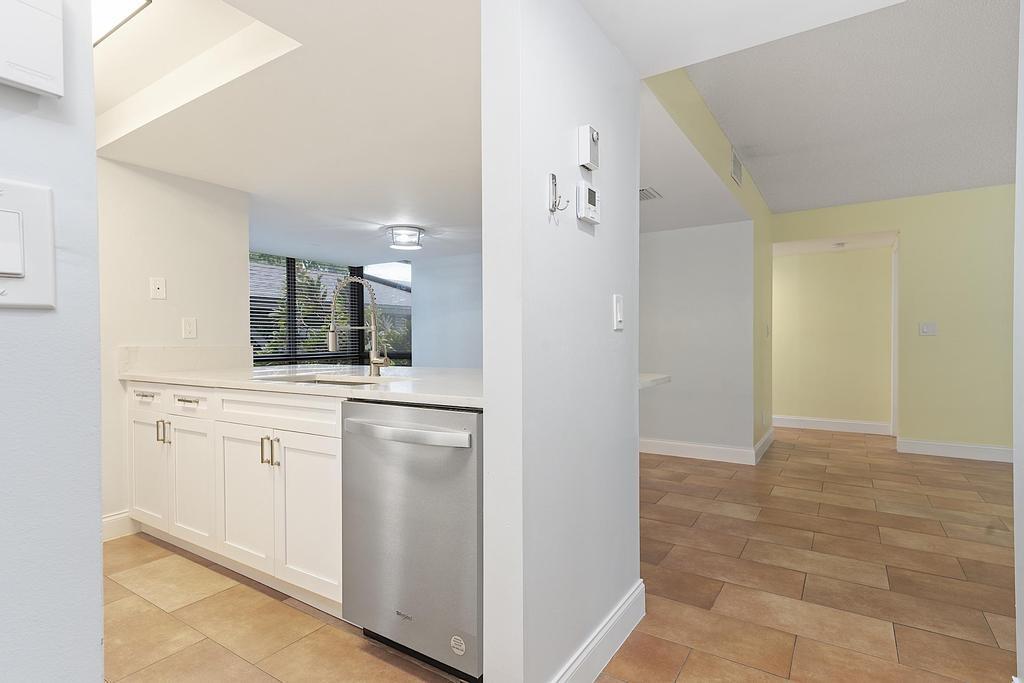 4307 Wood Ride Road Property Photo 5