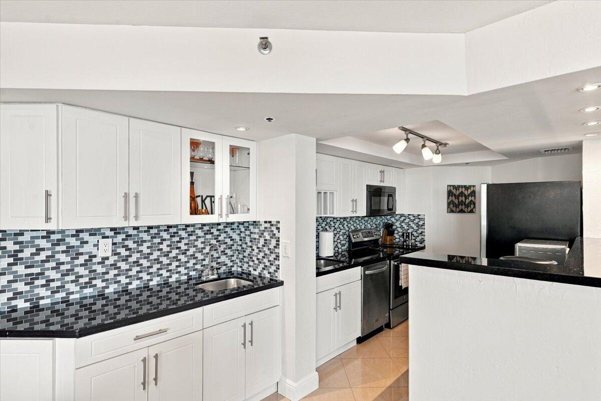 300 Three Islands Boulevard 312 Property Photo 6