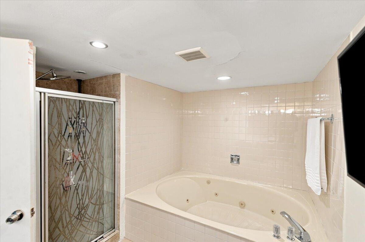 300 Three Islands Boulevard 312 Property Photo 21