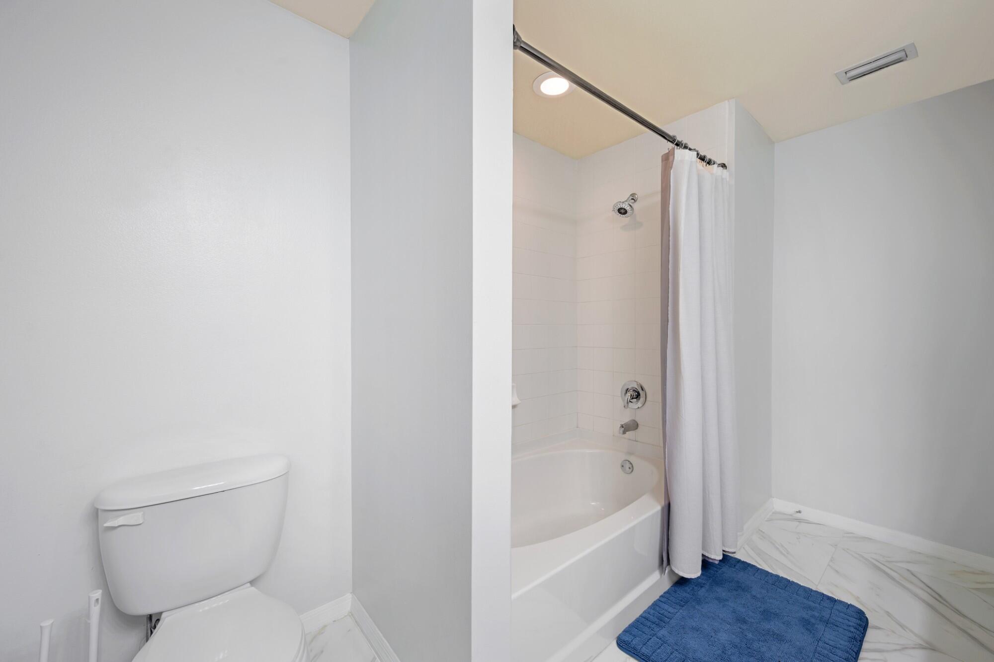 250 Ne 3rd Avenue 1208 Property Photo 11