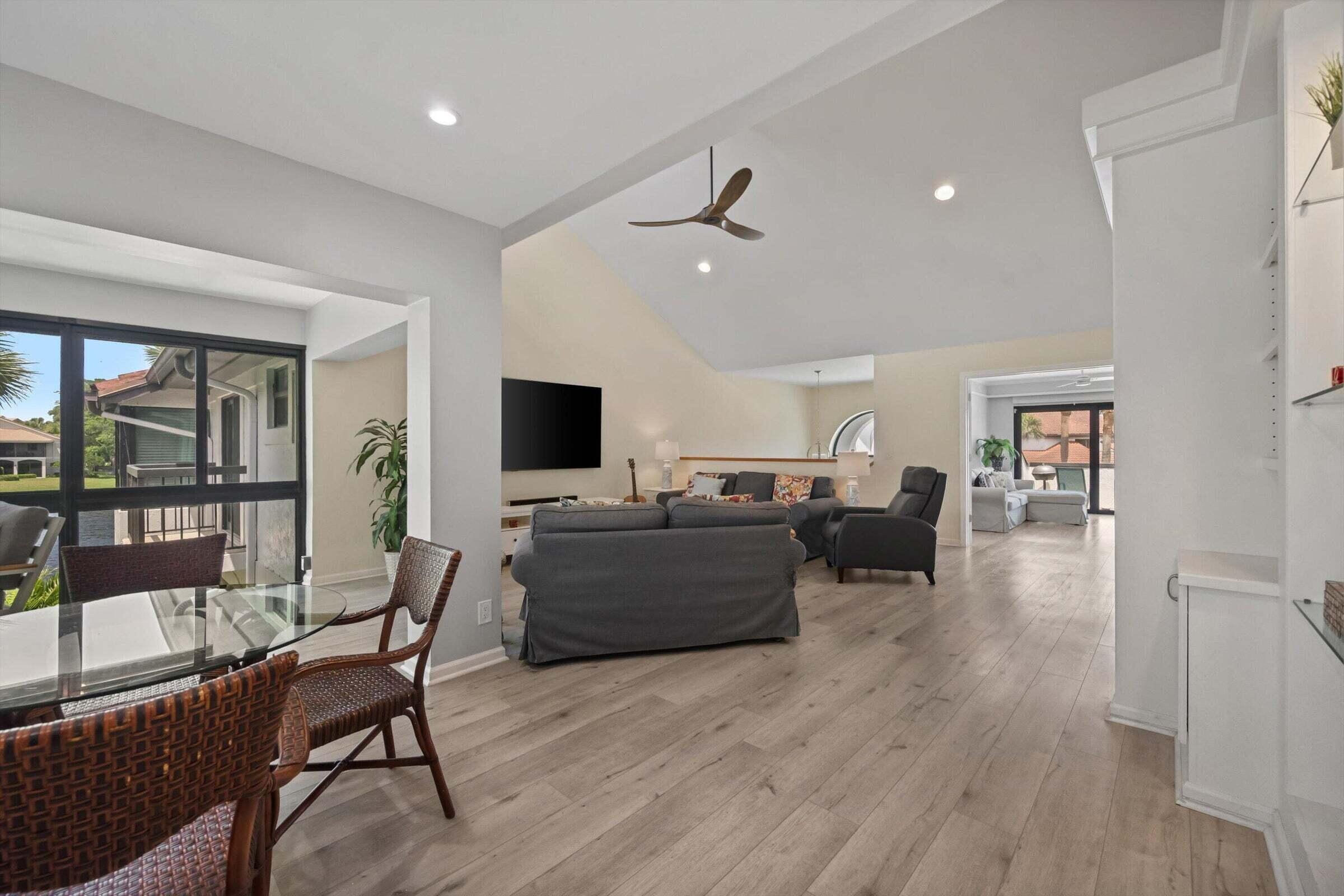 16695 Traders Crossing N 218 Property Photo 7
