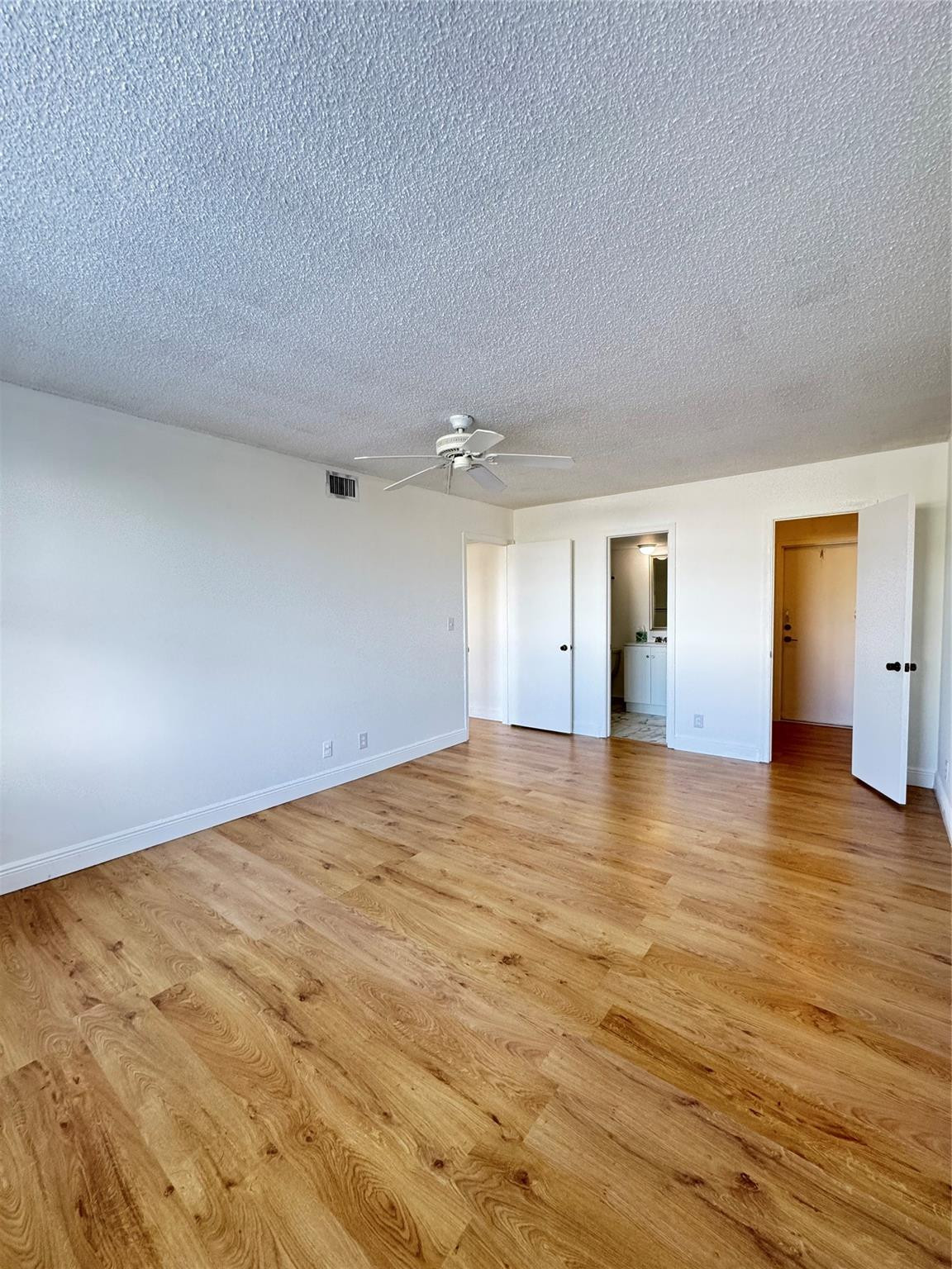 5200 N Ocean Boulevard 304 Property Photo 25