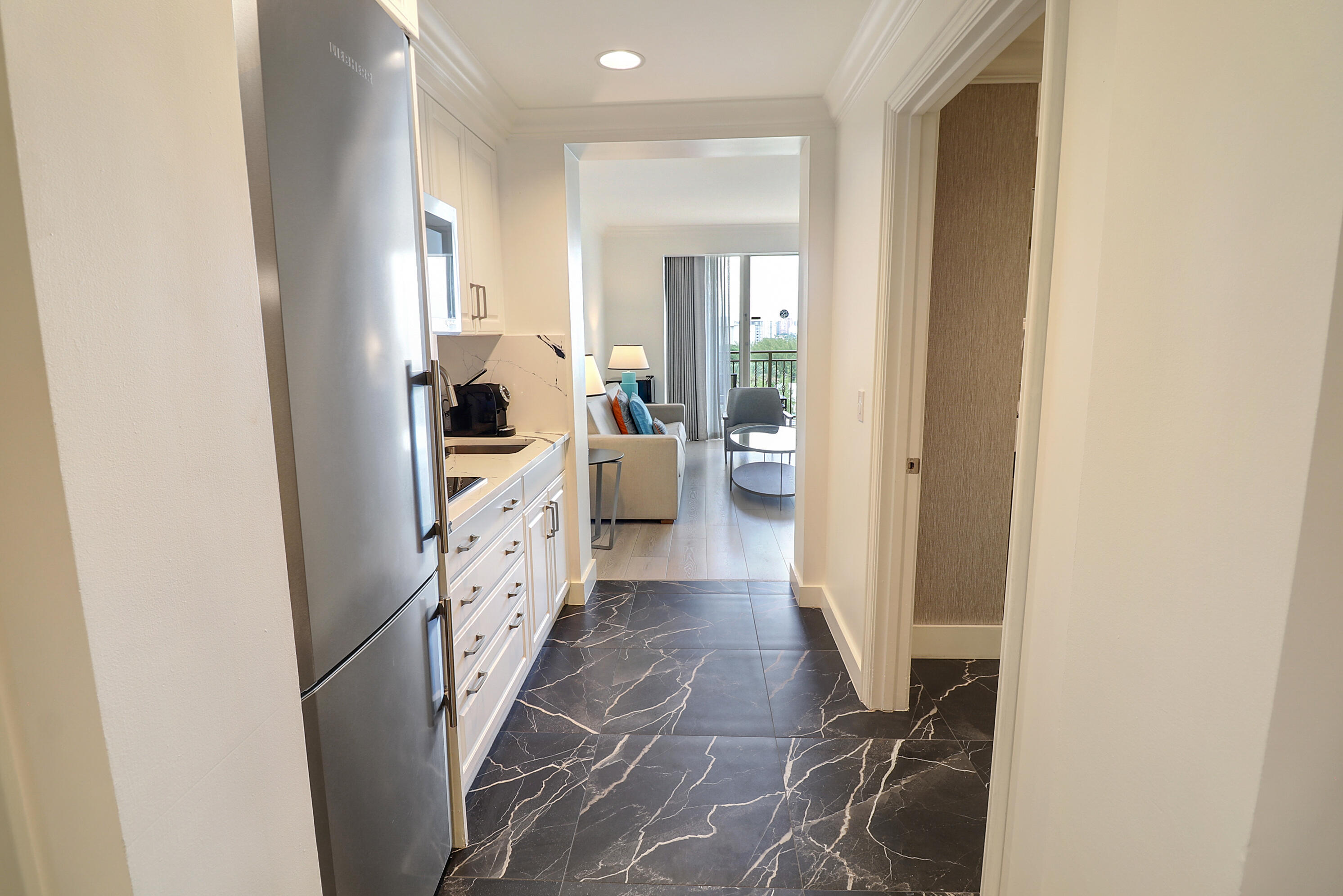 601 N Fort Lauderdale Beach Boulevard 910 Property Photo 4
