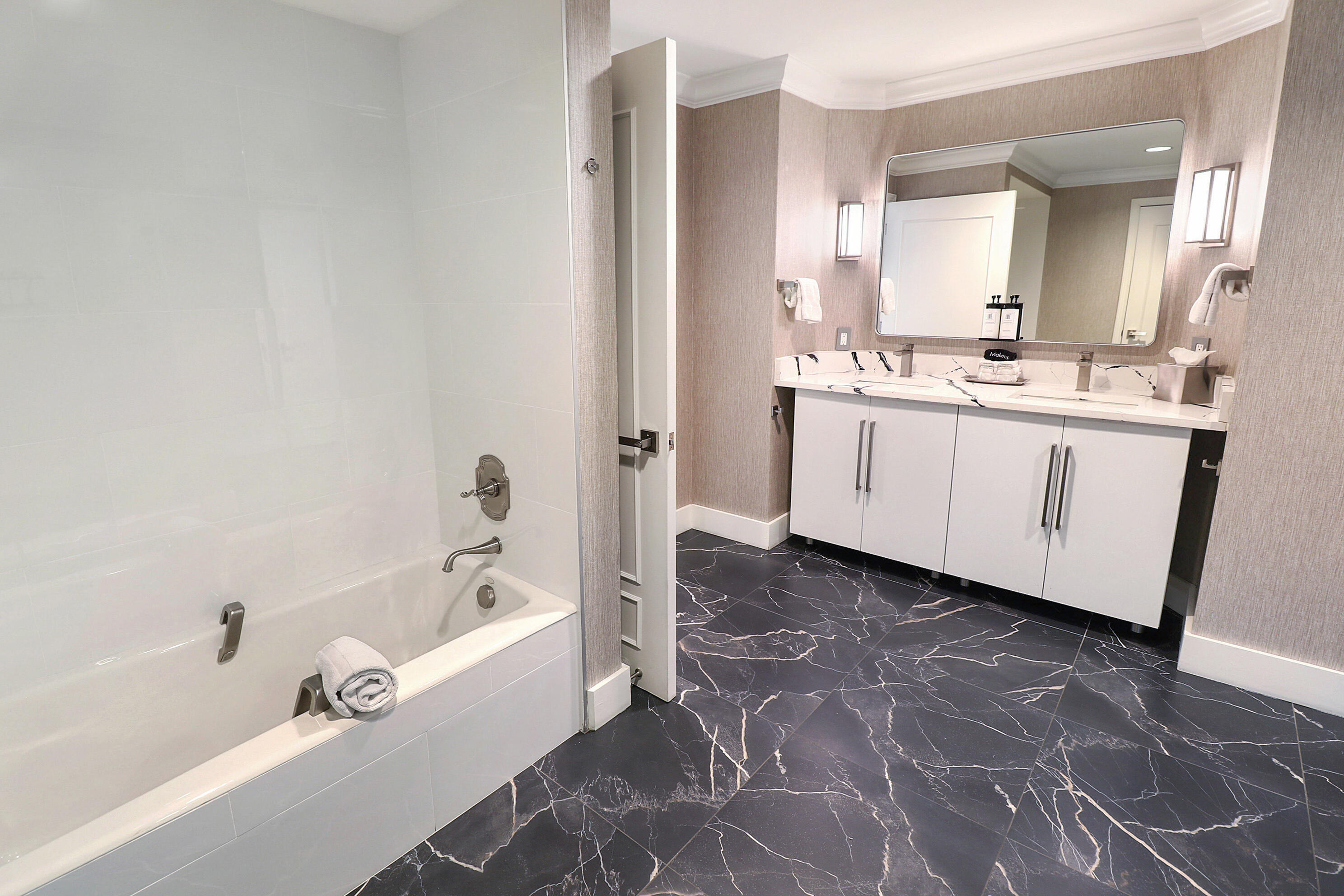 601 N Fort Lauderdale Beach Boulevard 910 Property Photo 14