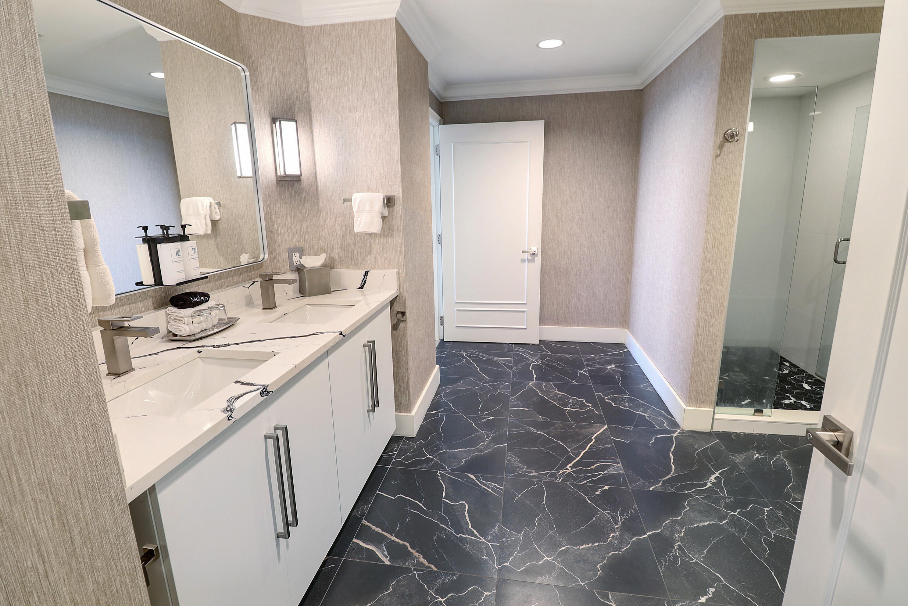 601 N Fort Lauderdale Beach Boulevard 910 Property Photo 15