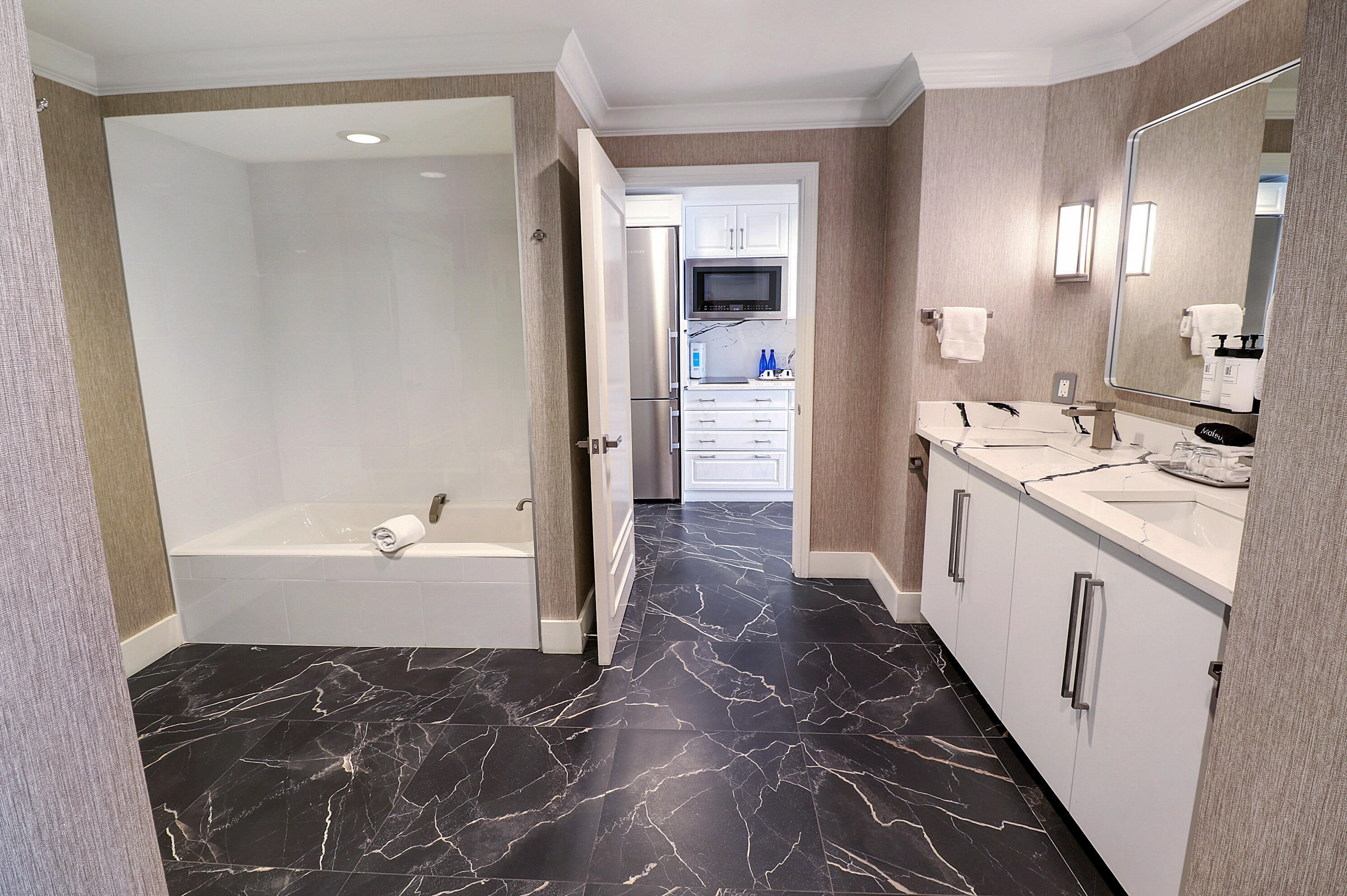 601 N Fort Lauderdale Beach Boulevard 910 Property Photo 16