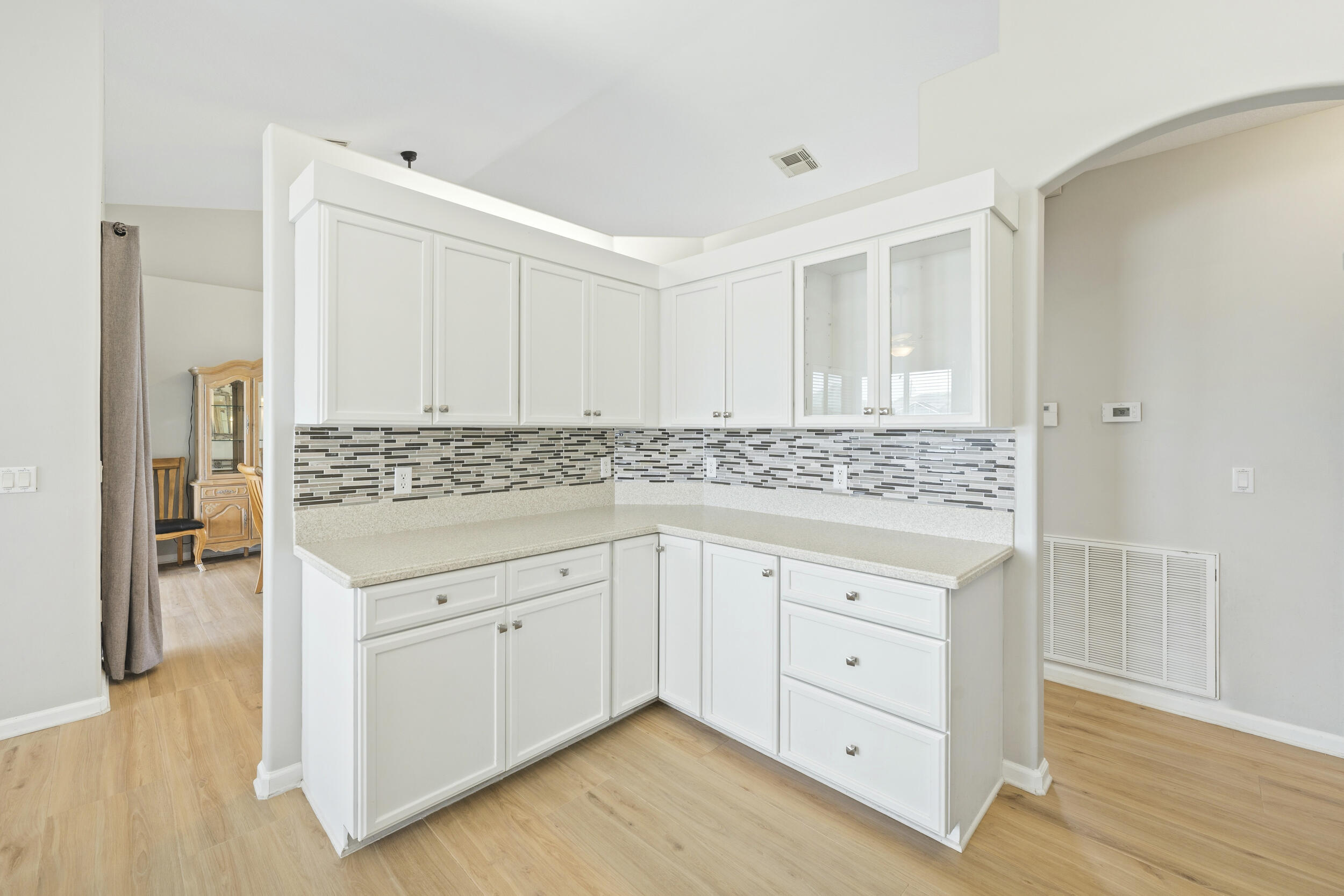 1043 Sw Idol Avenue Property Photo 12