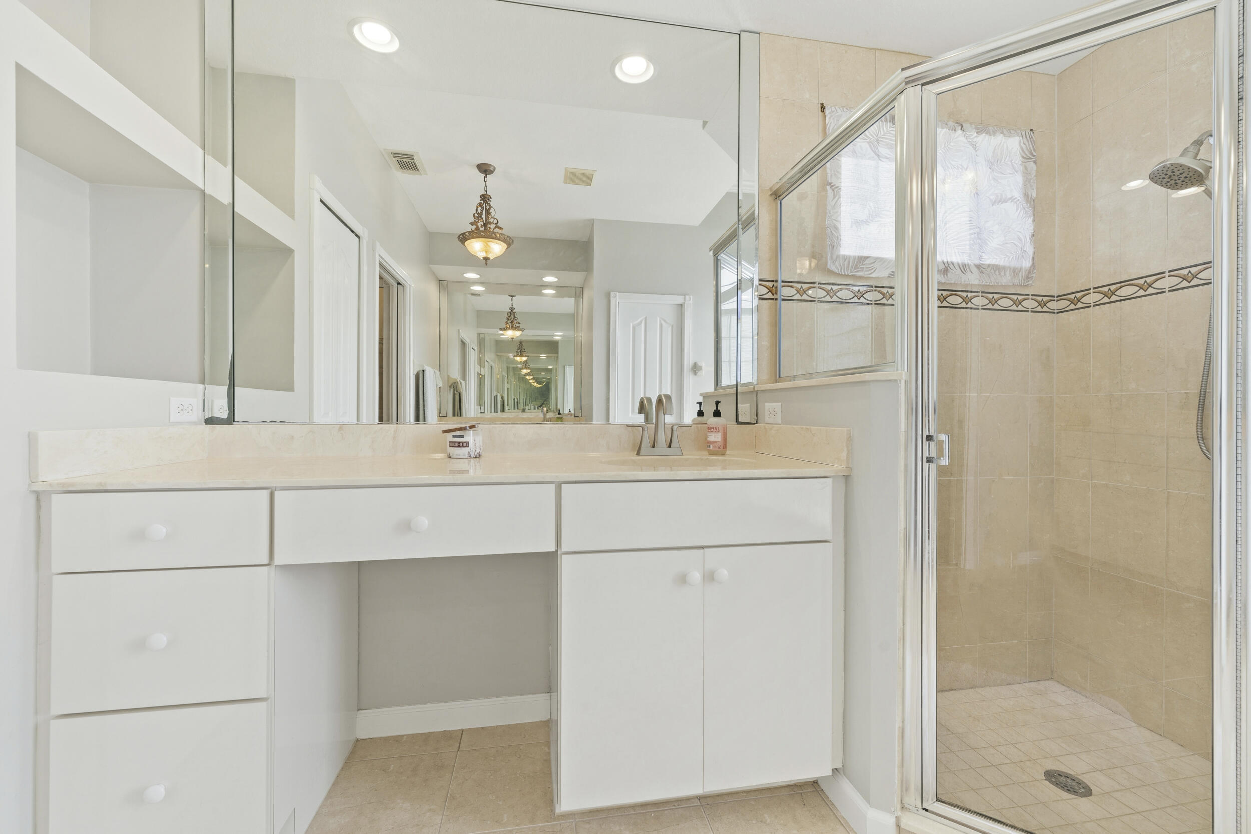 1043 Sw Idol Avenue Property Photo 21