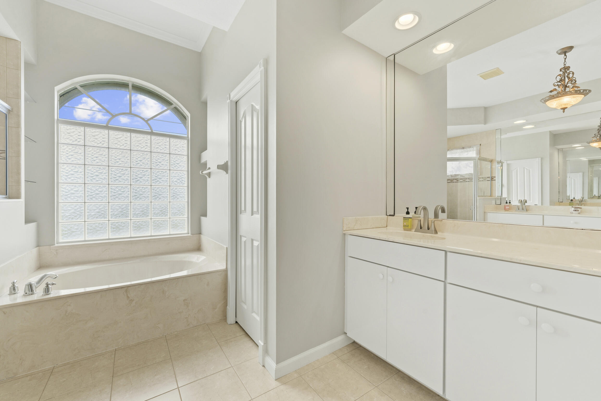 1043 Sw Idol Avenue Property Photo 23