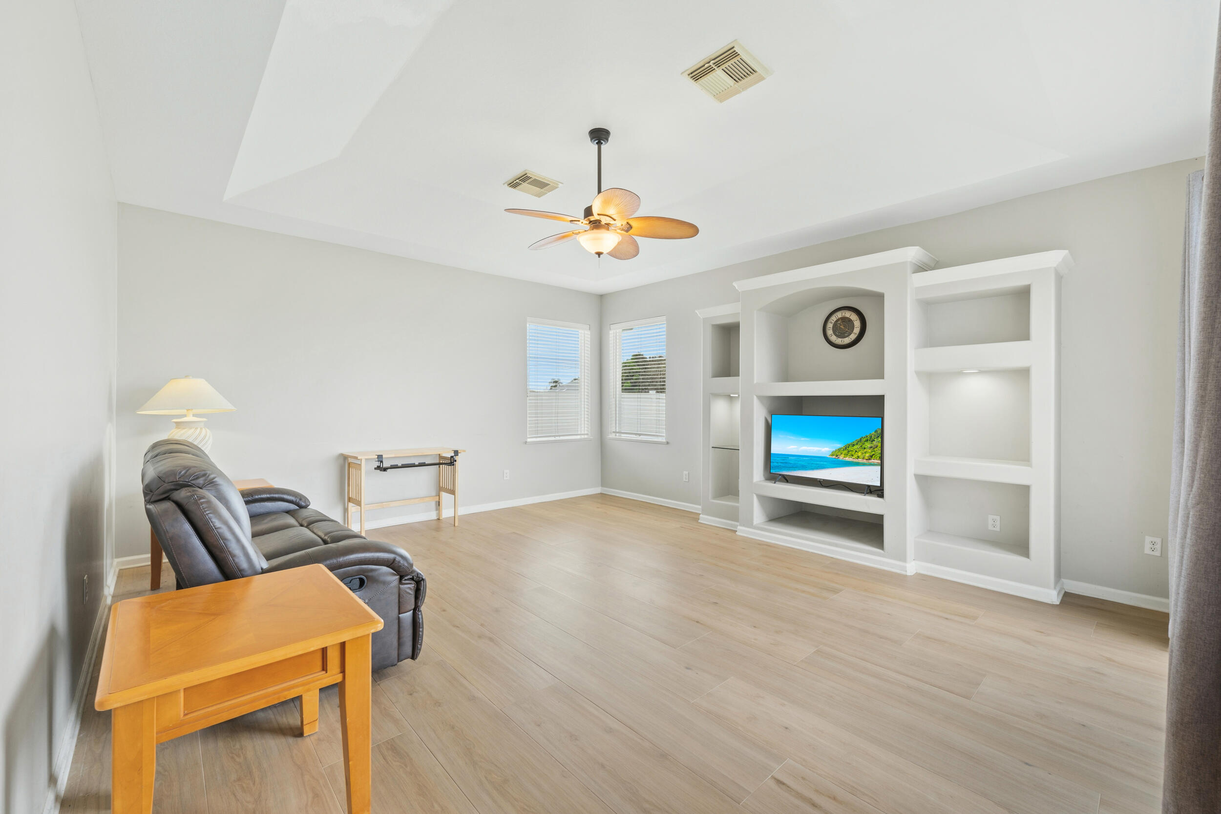 1043 Sw Idol Avenue Property Photo 26