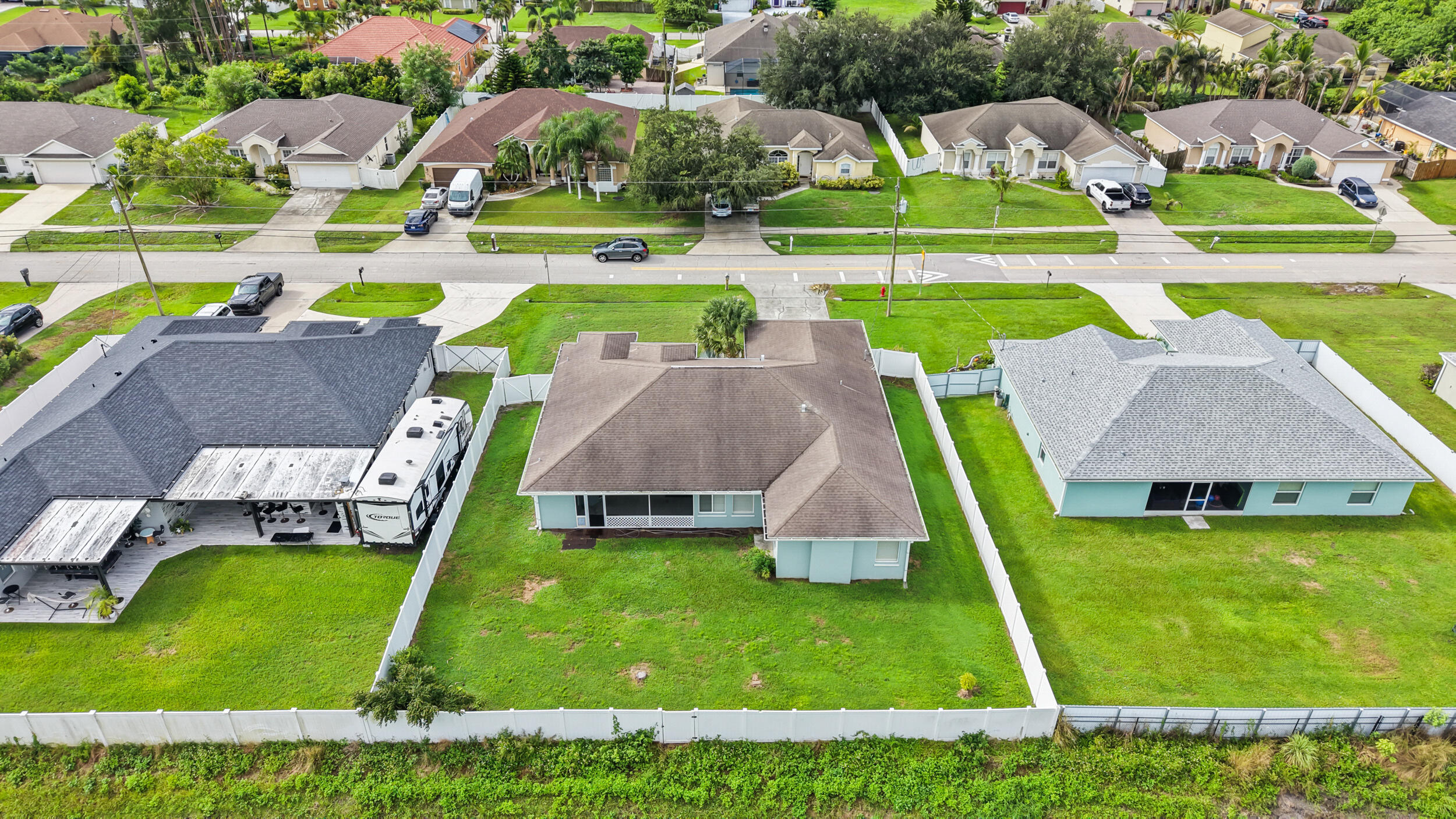 1043 Sw Idol Avenue Property Photo 44