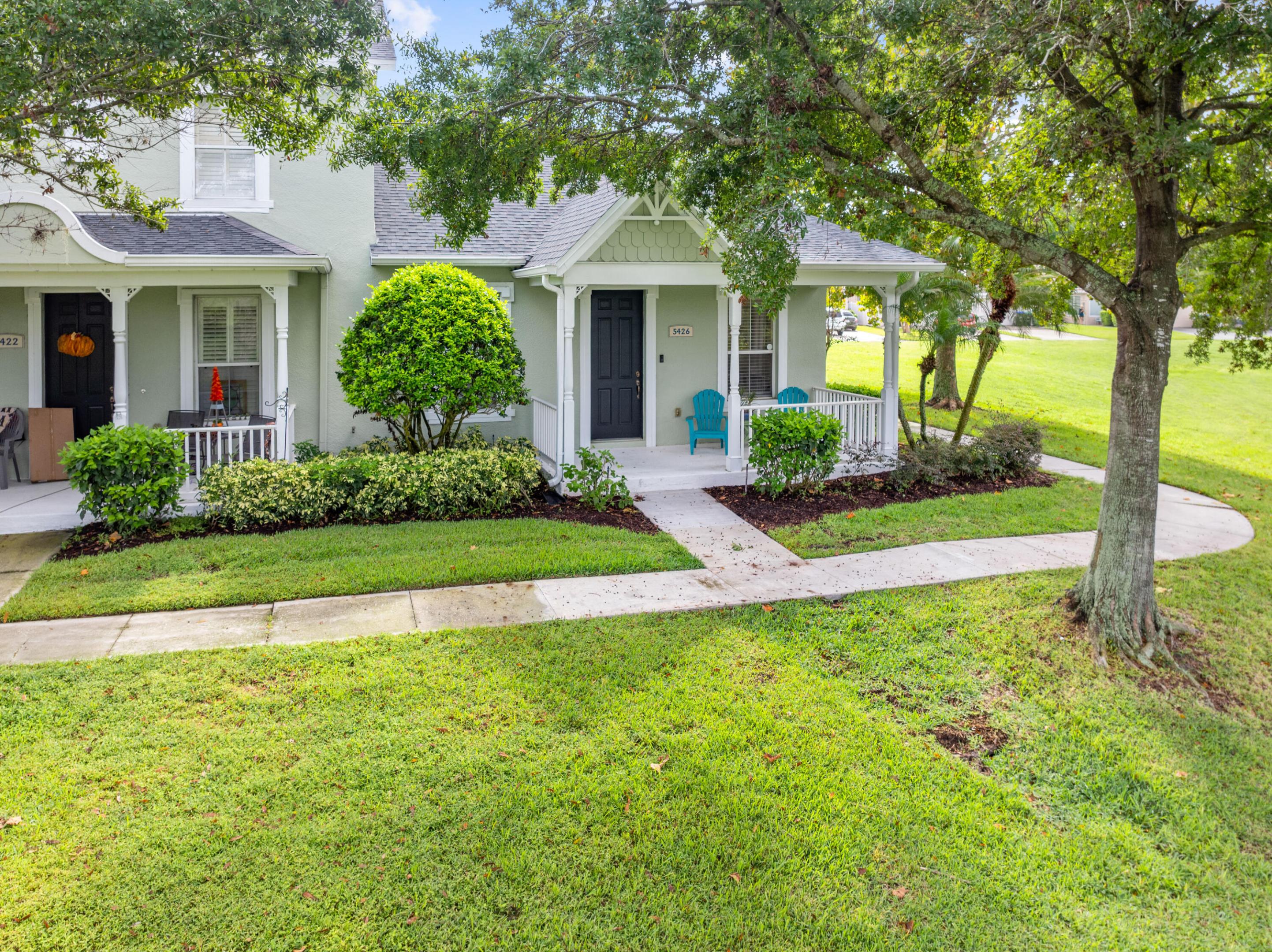 5426 Kumquat Loop Property Photo 2
