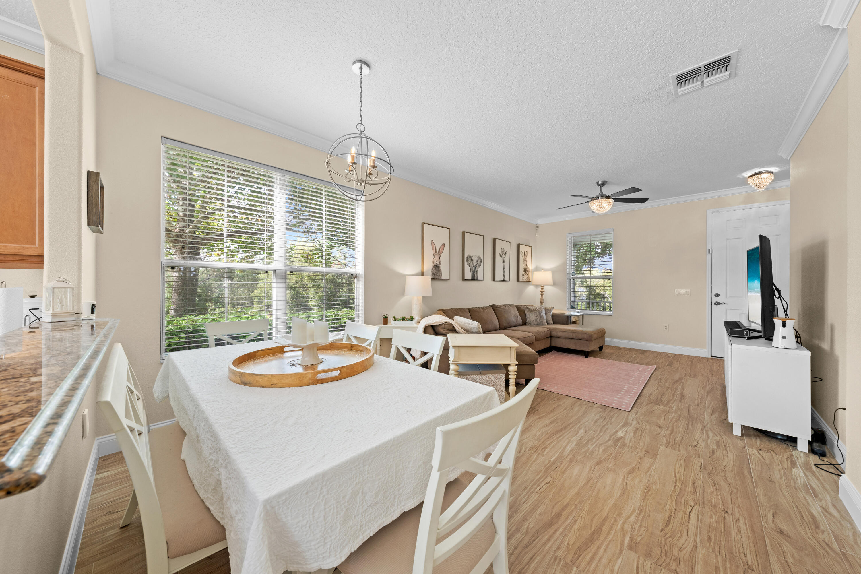 5426 Kumquat Loop Property Photo 4
