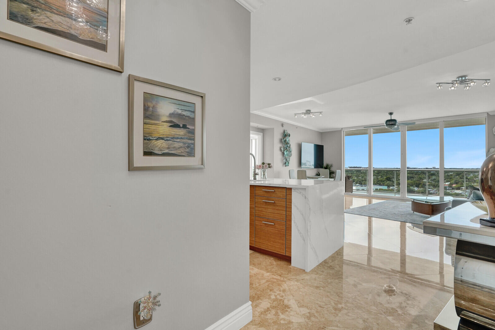 1 N Ocean Boulevard 814 Property Photo 3