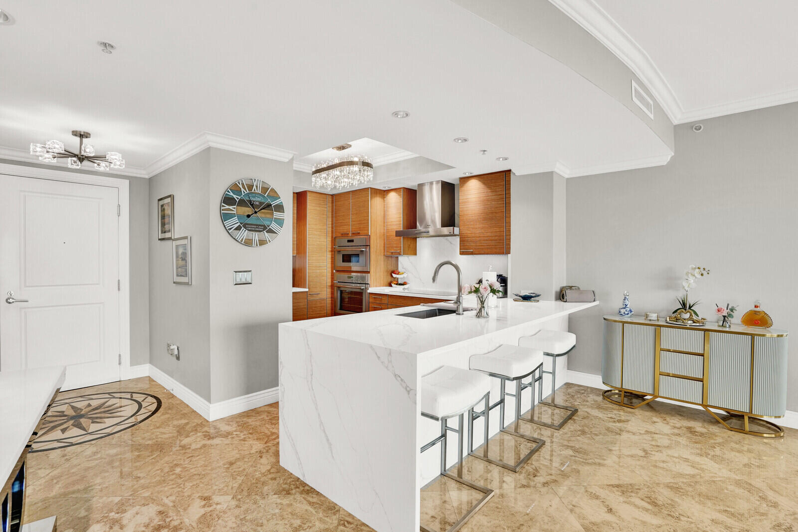 1 N Ocean Boulevard 814 Property Photo 10