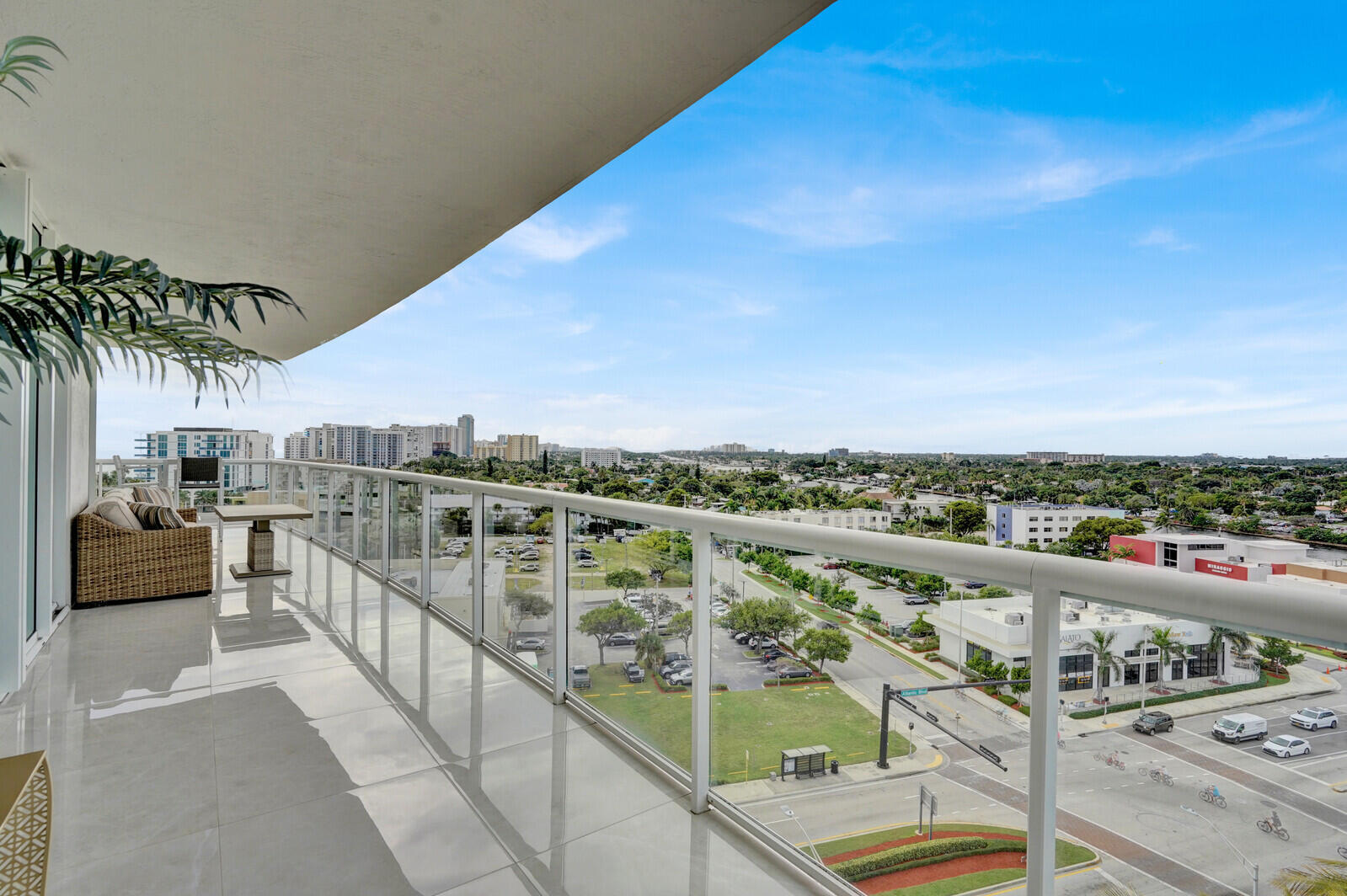 1 N Ocean Boulevard 814 Property Photo 18