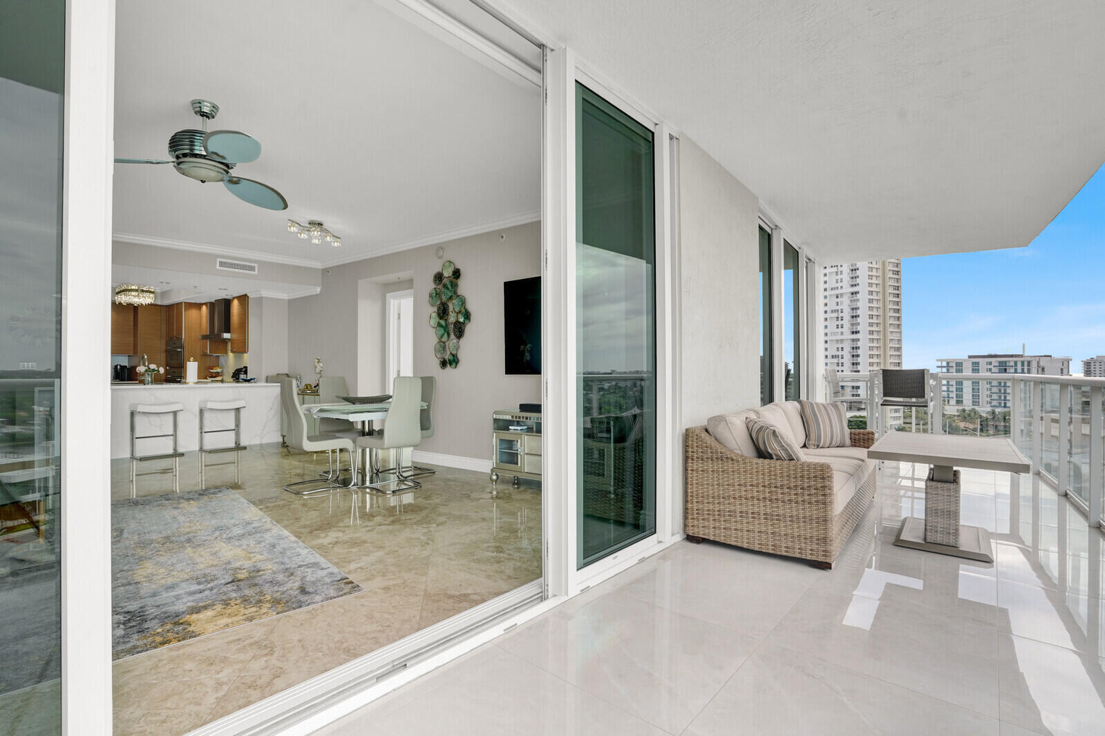 1 N Ocean Boulevard 814 Property Photo 28