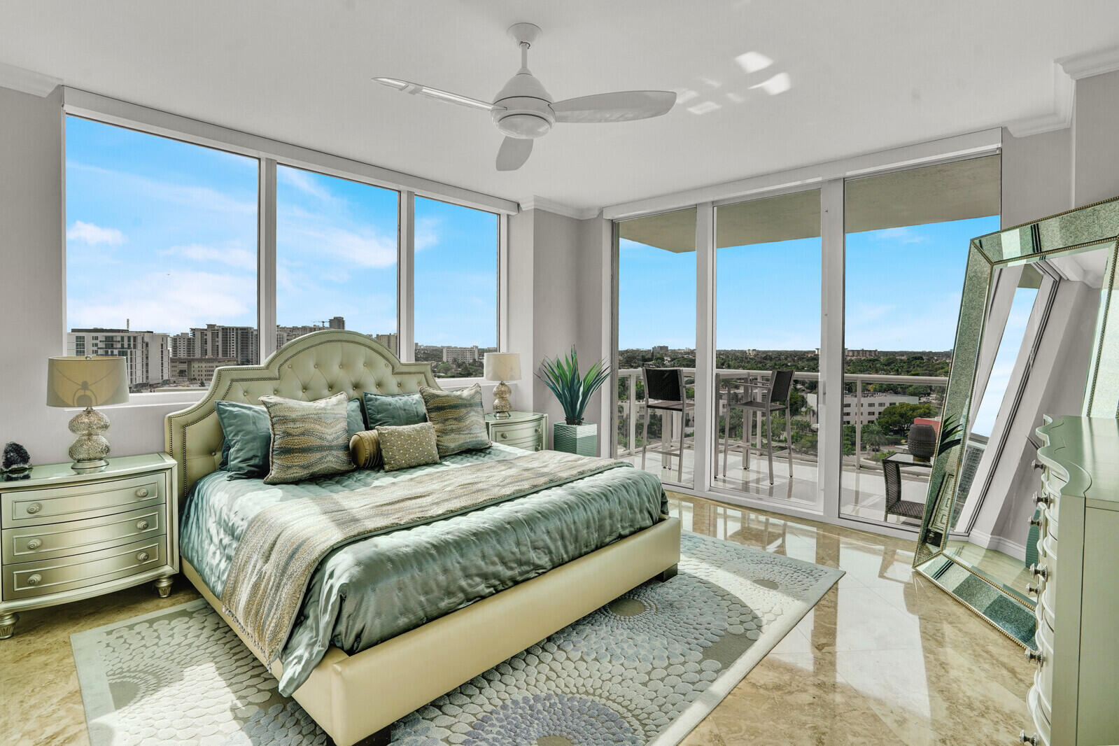 1 N Ocean Boulevard 814 Property Photo 29