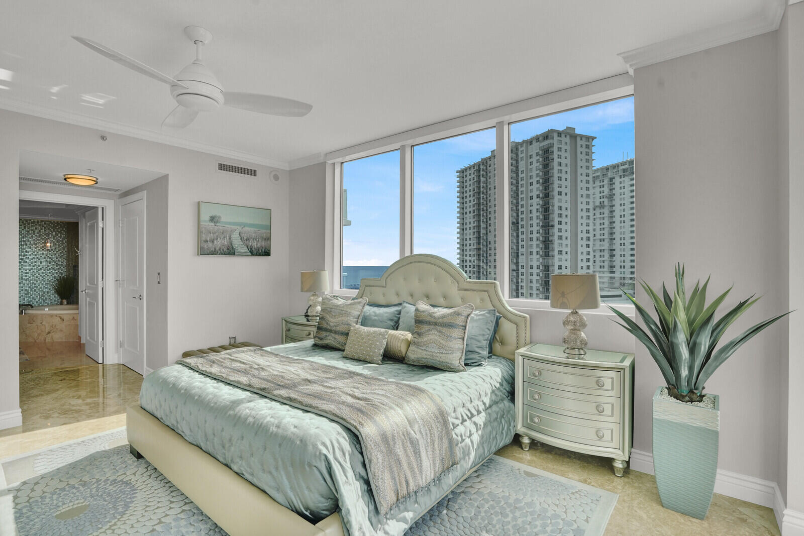 1 N Ocean Boulevard 814 Property Photo 31