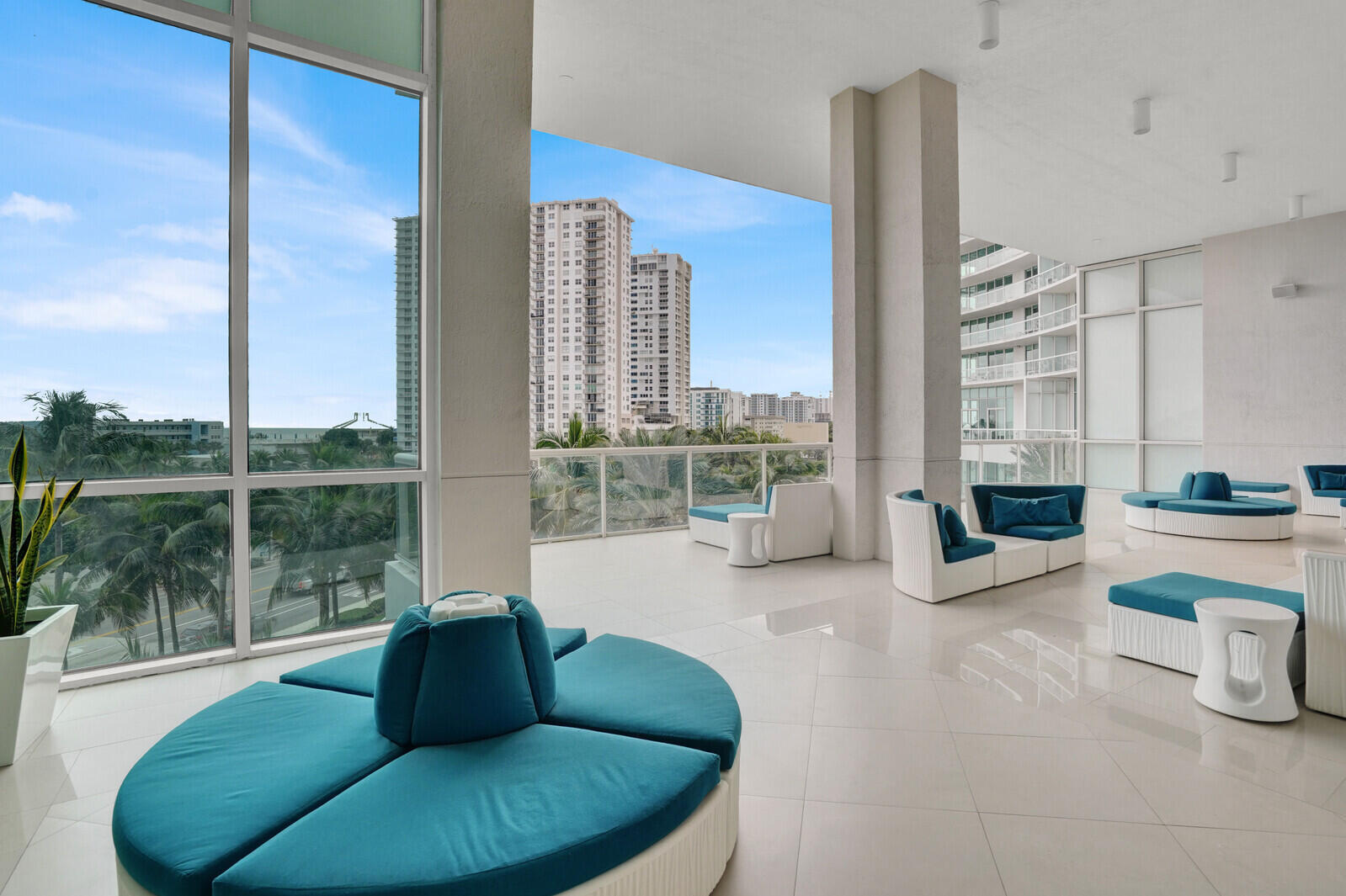 1 N Ocean Boulevard 814 Property Photo 61