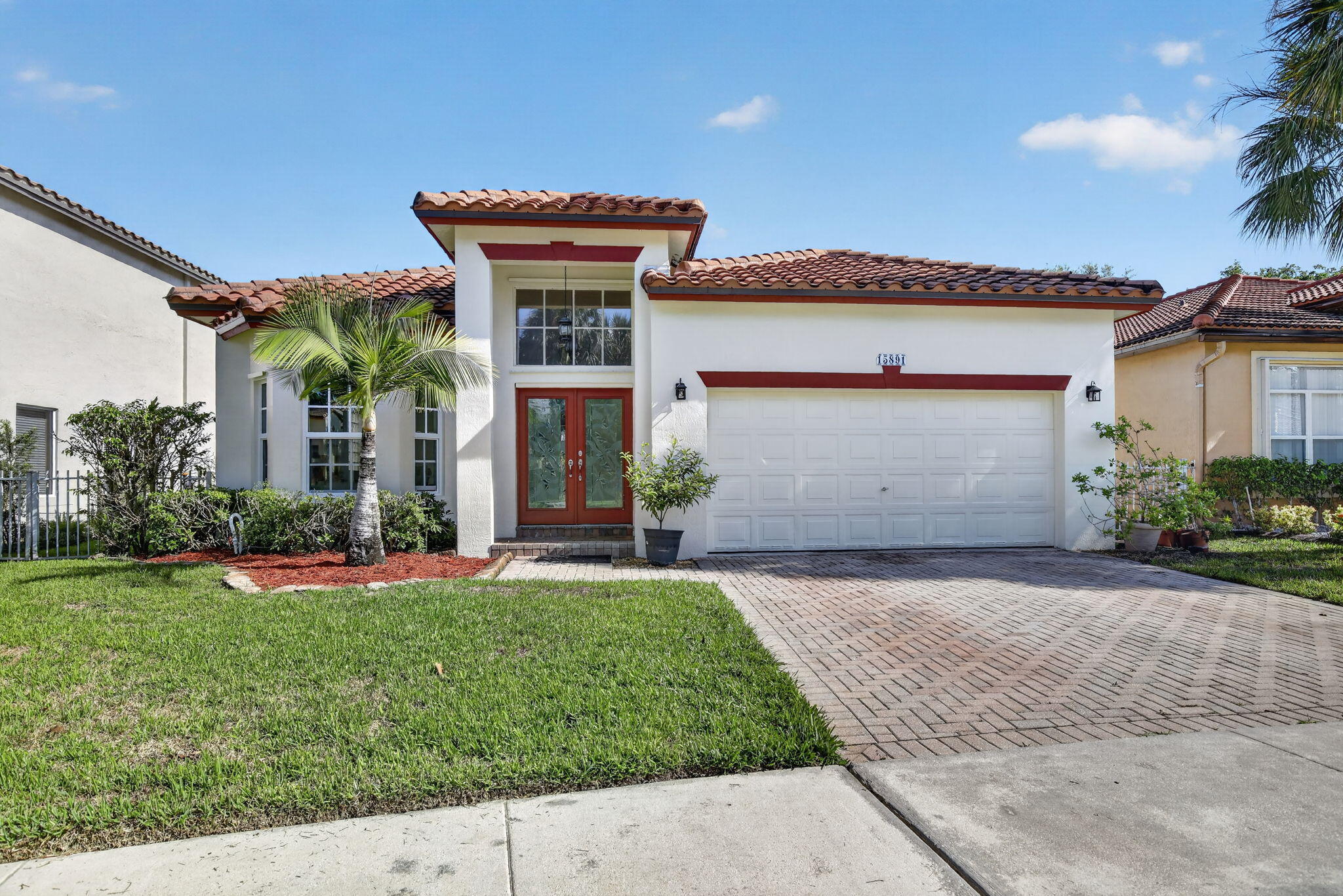 15891 SW 14TH Street Property Photo 1