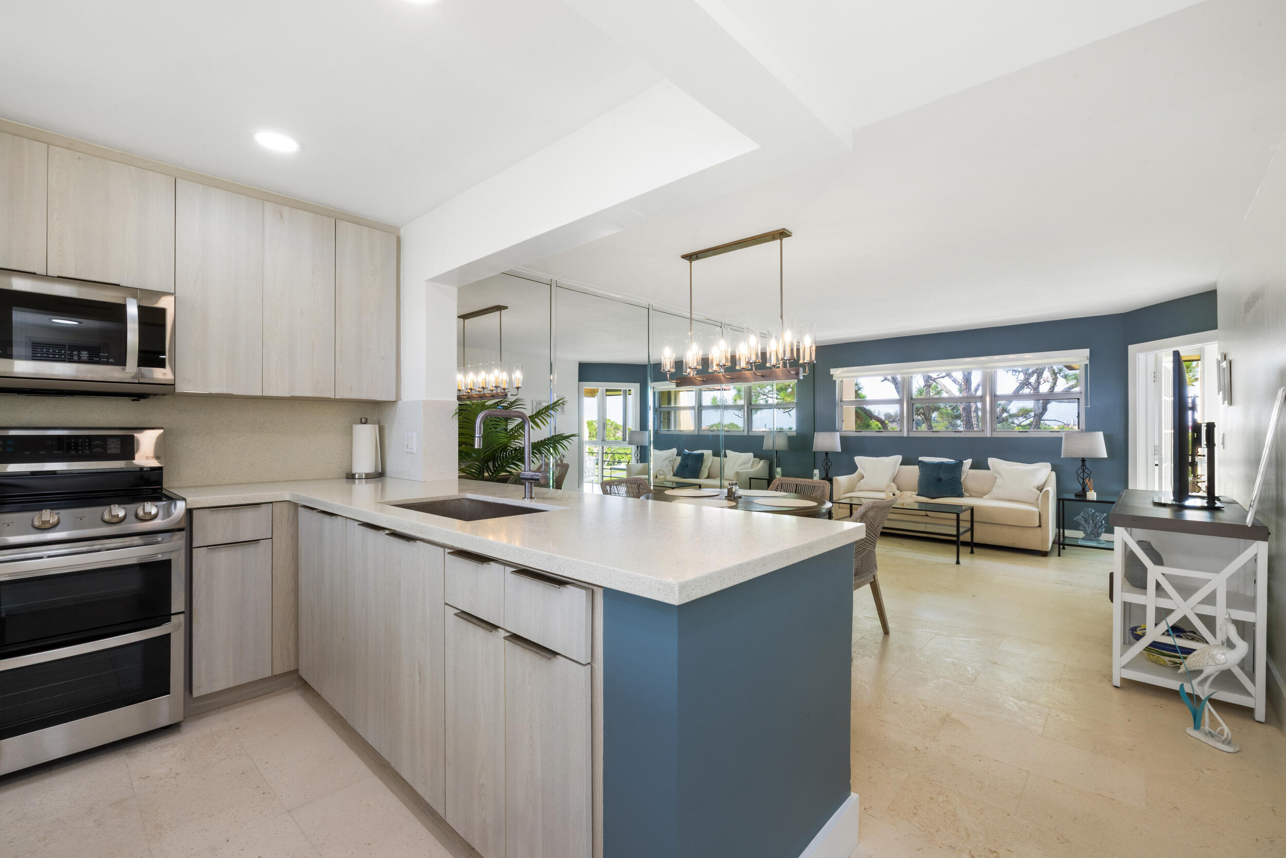 3654 VIA POINCIANA 603 Property Photo 1