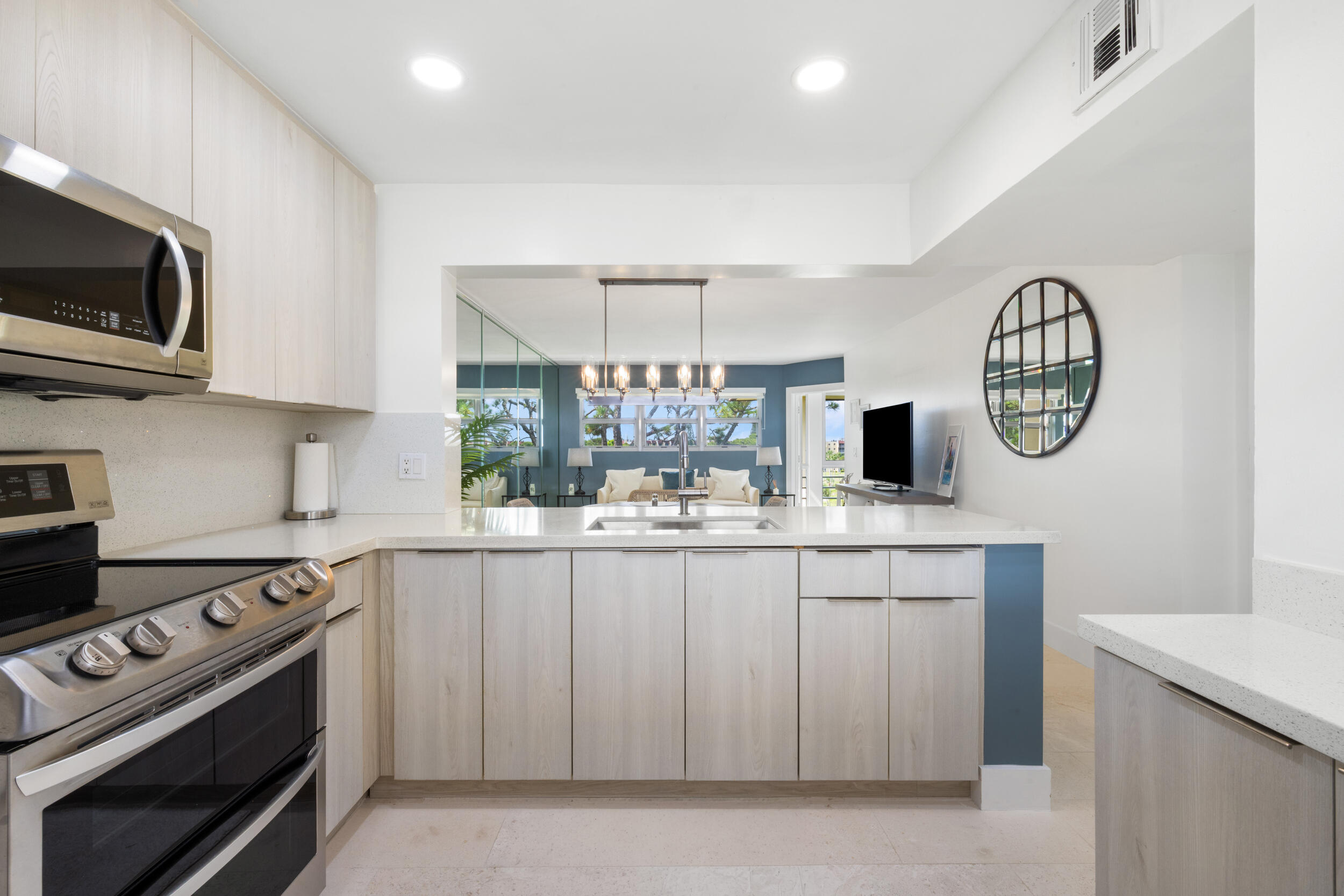 3654 Via Poinciana 603 Property Photo 3