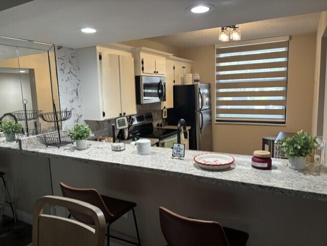 1707 Whitehall Drive 105 Property Photo 2