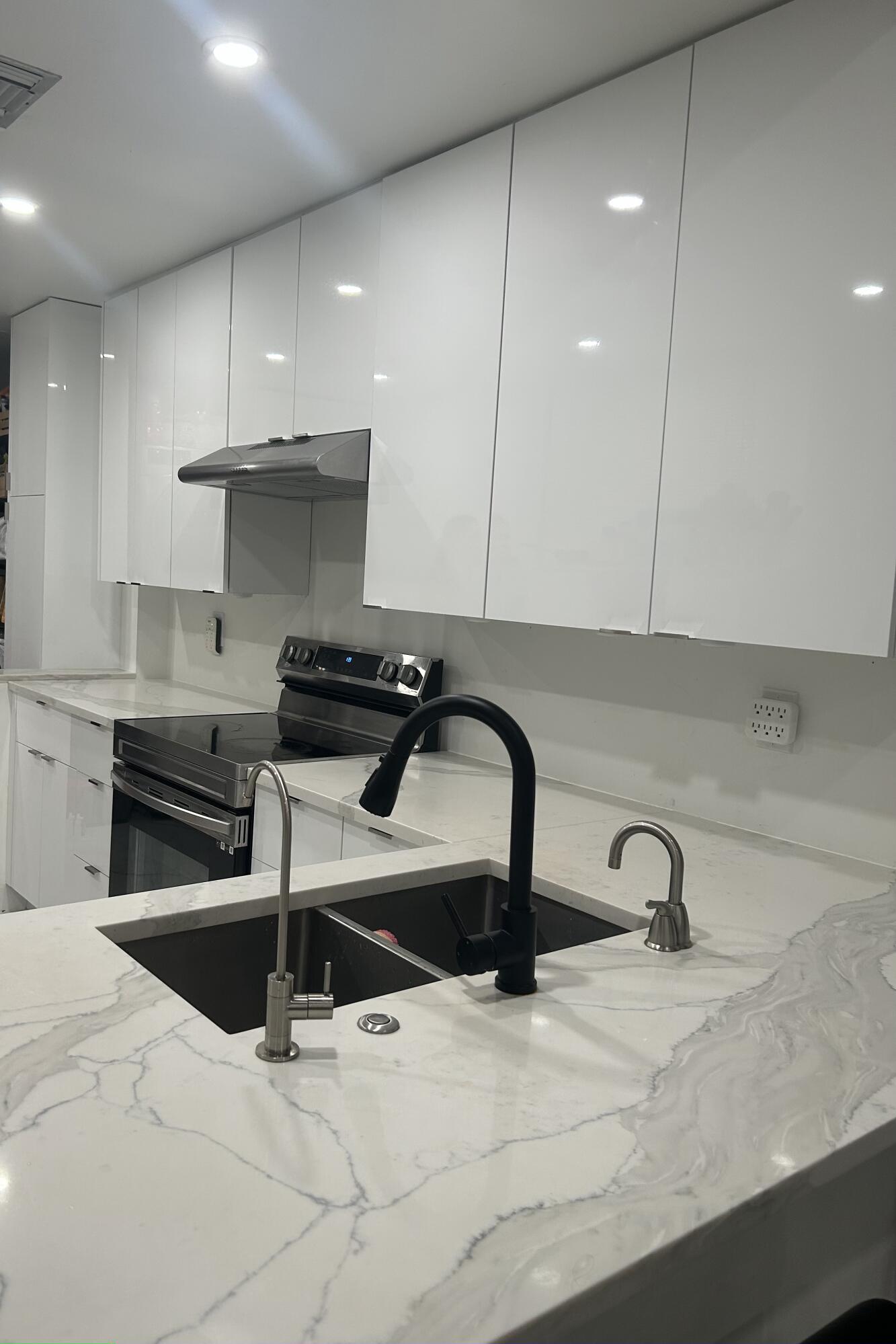 7472 La Paz Boulevard Unit 104 Property Photo 1