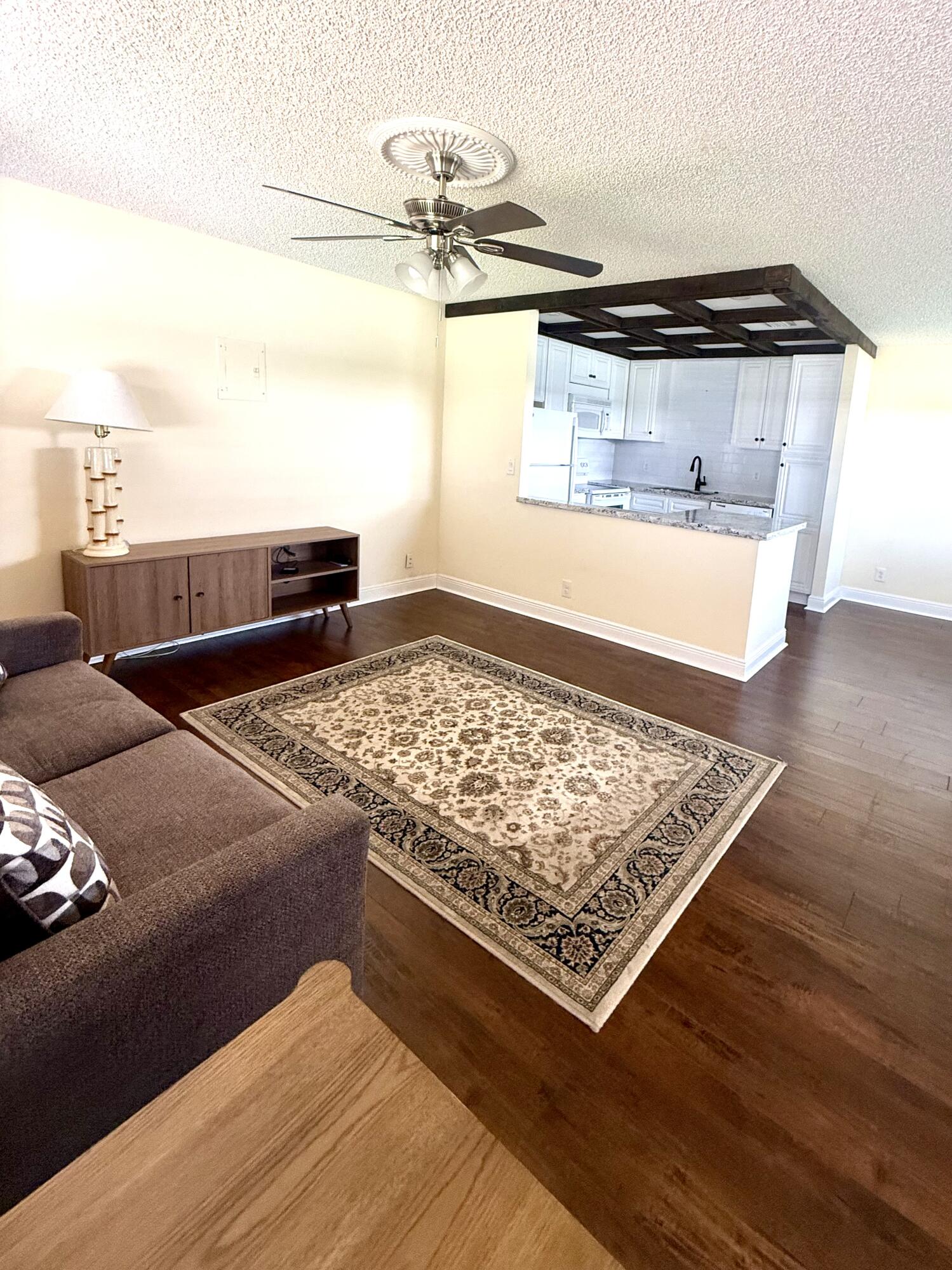 34 Valencia B Property Photo 7