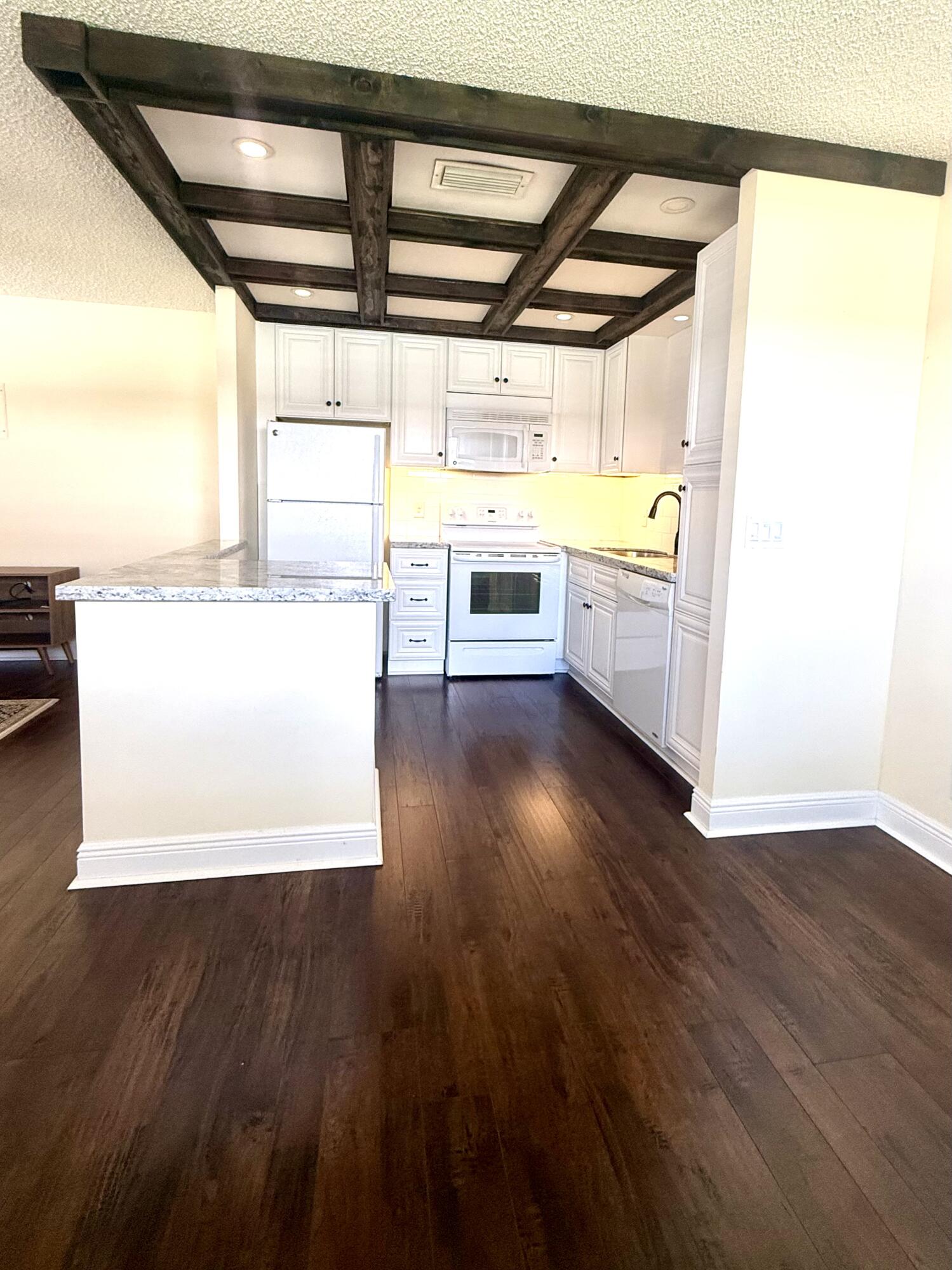 34 Valencia B Property Photo 10
