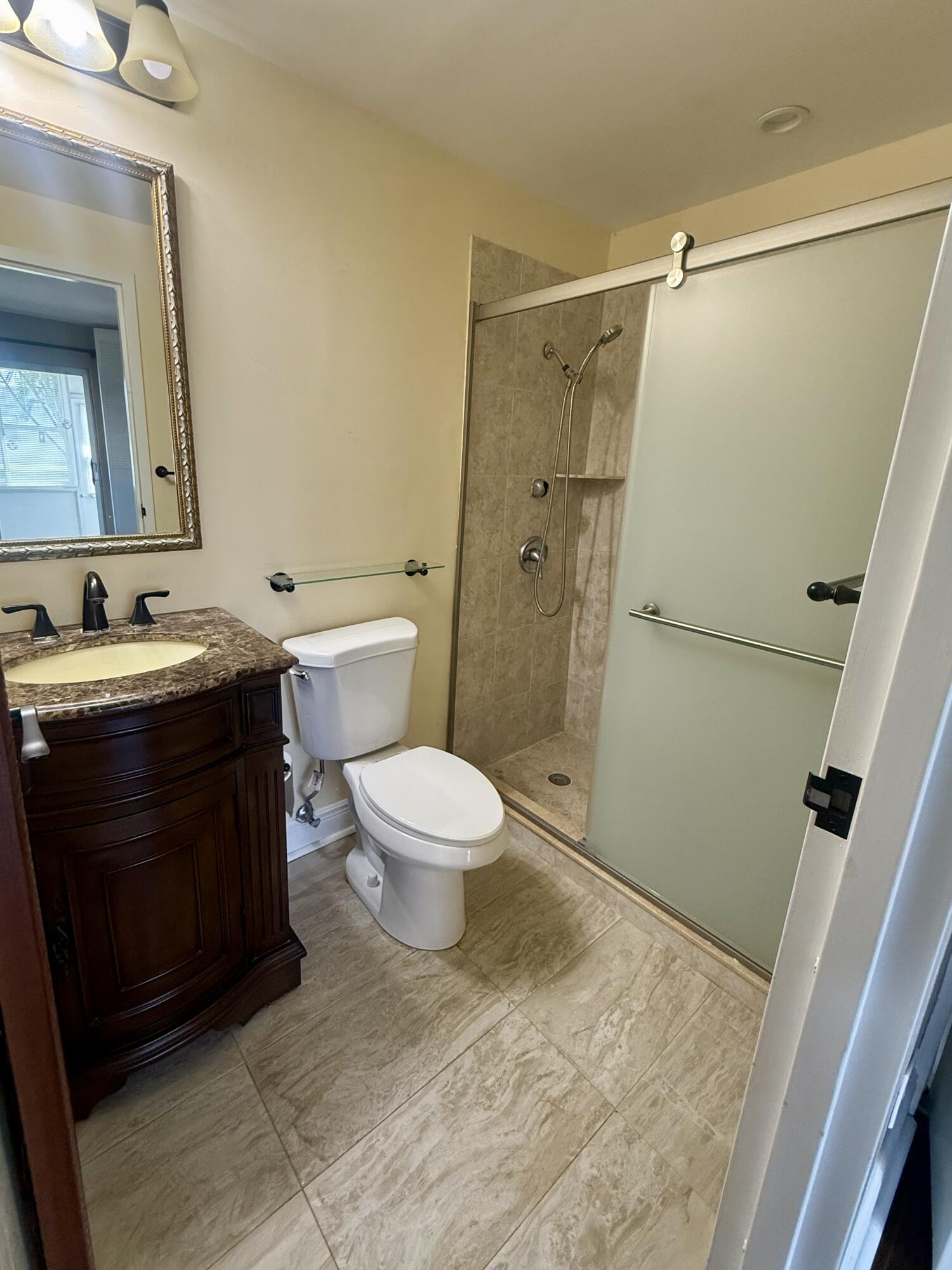 34 Valencia B Property Photo 15