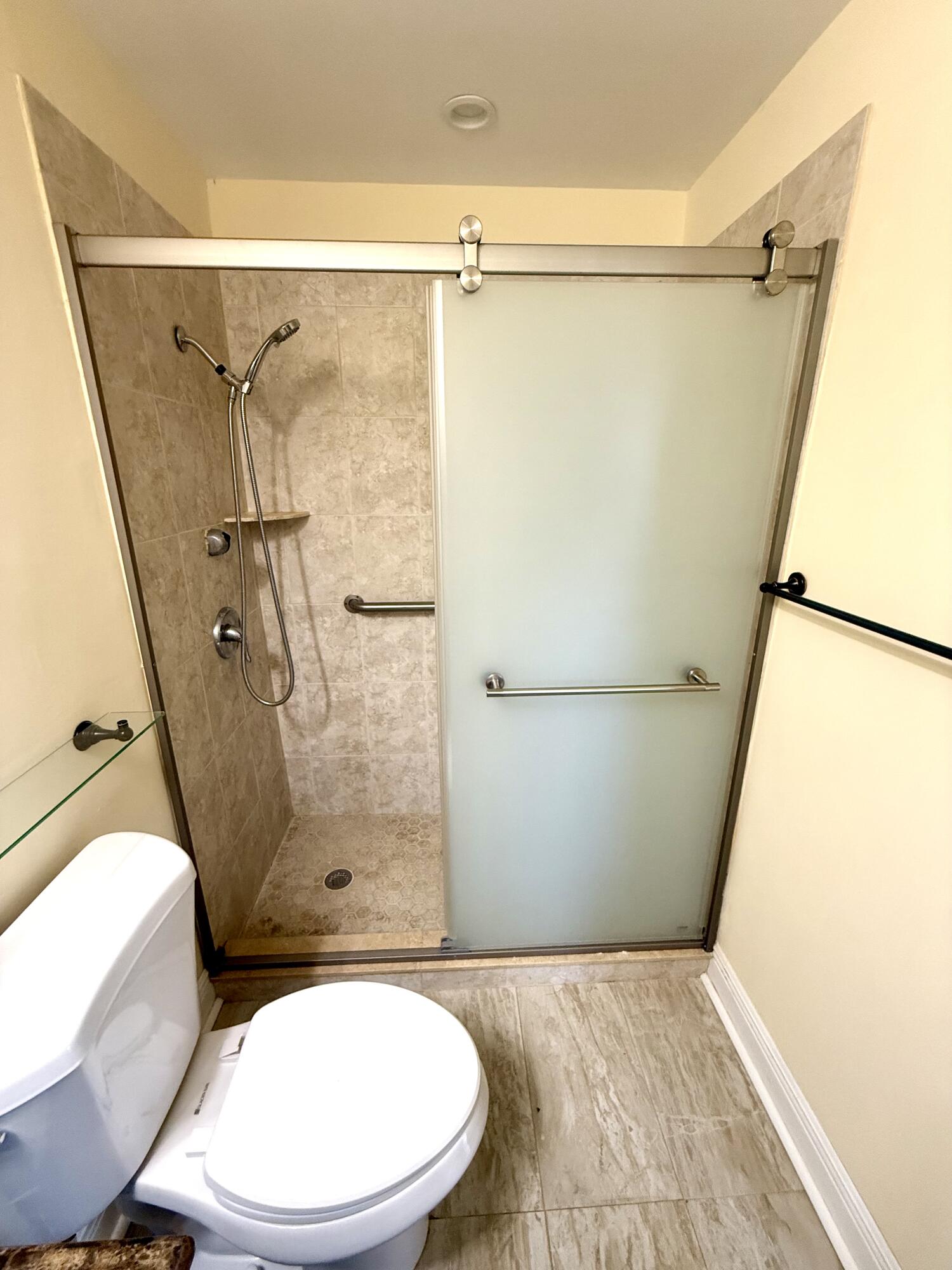 34 Valencia B Property Photo 17