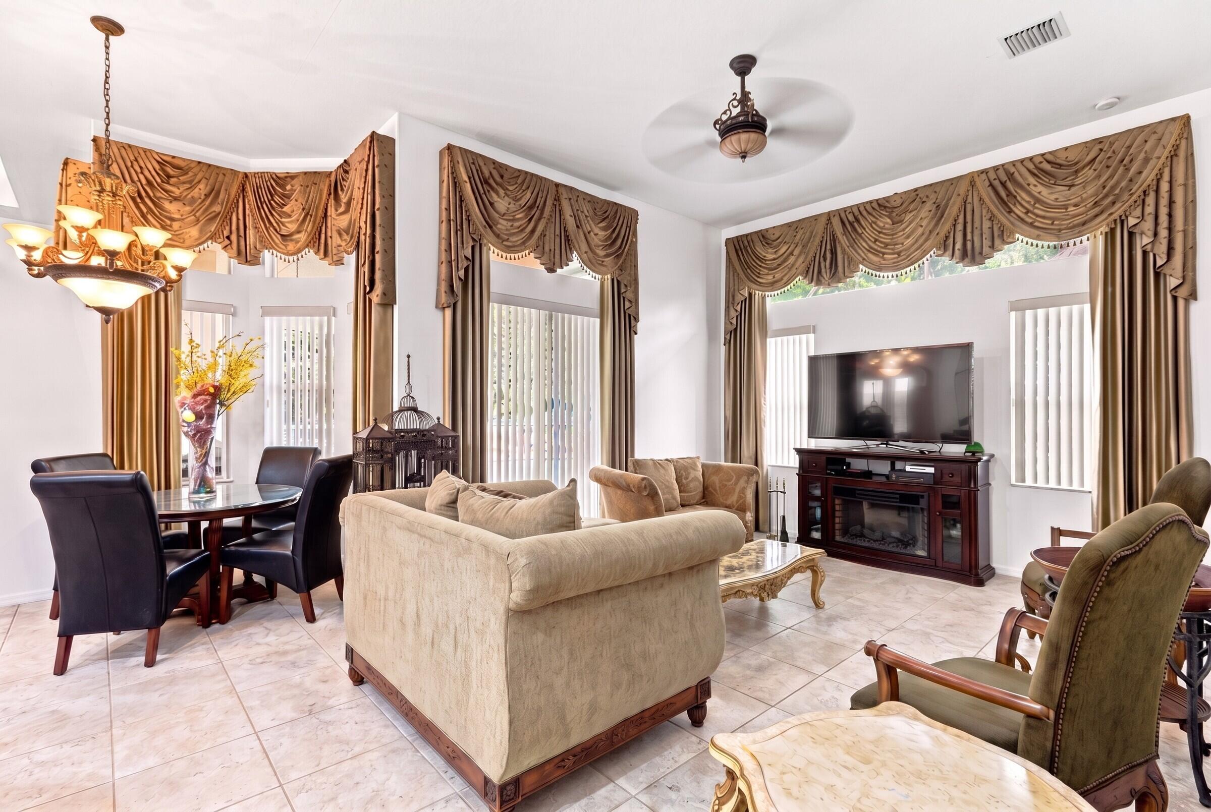 17603 82nd N Property Photo 8