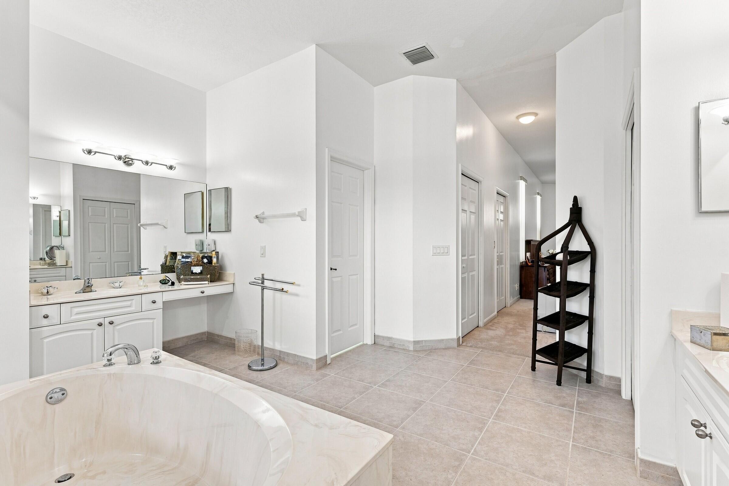 17603 82nd N Property Photo 19