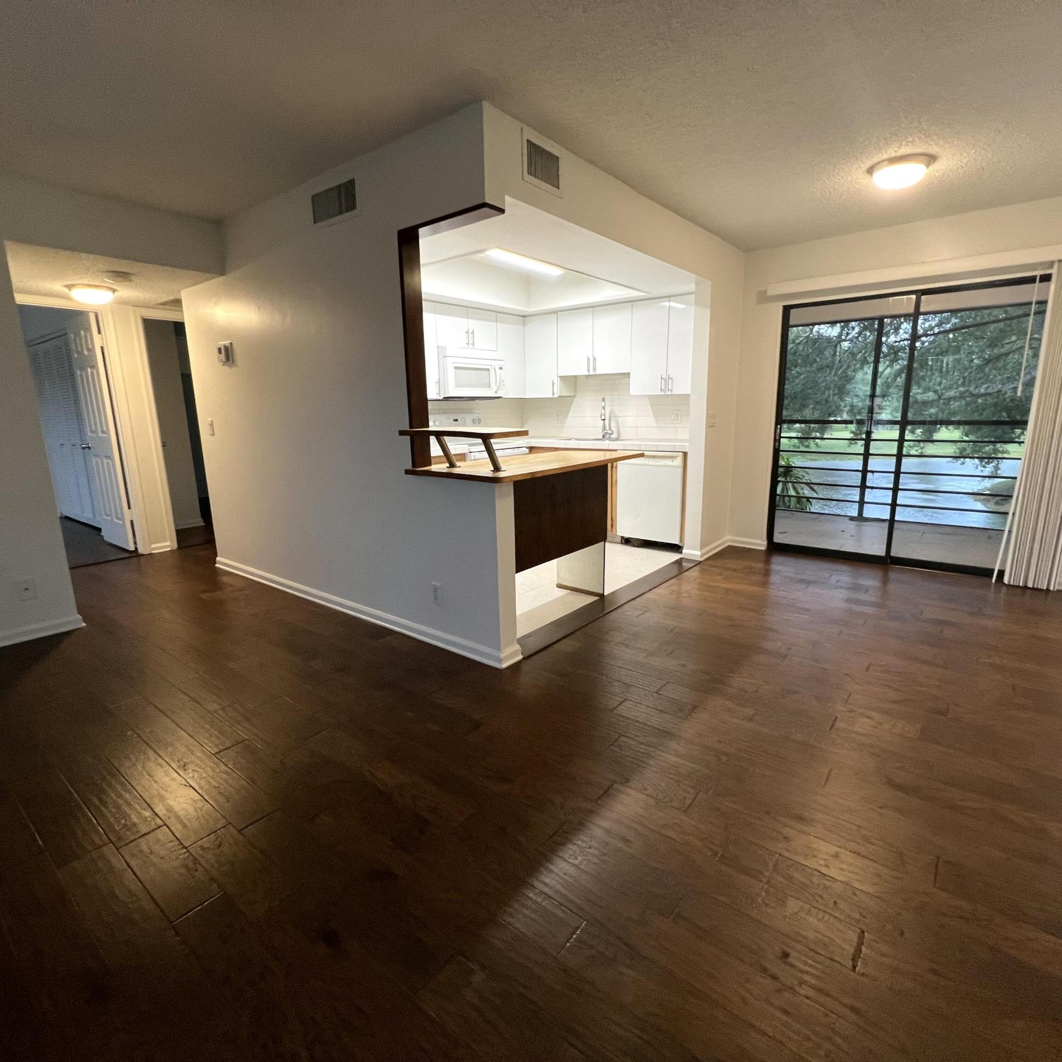 4205 Oak Terrace Drive Property Photo 4