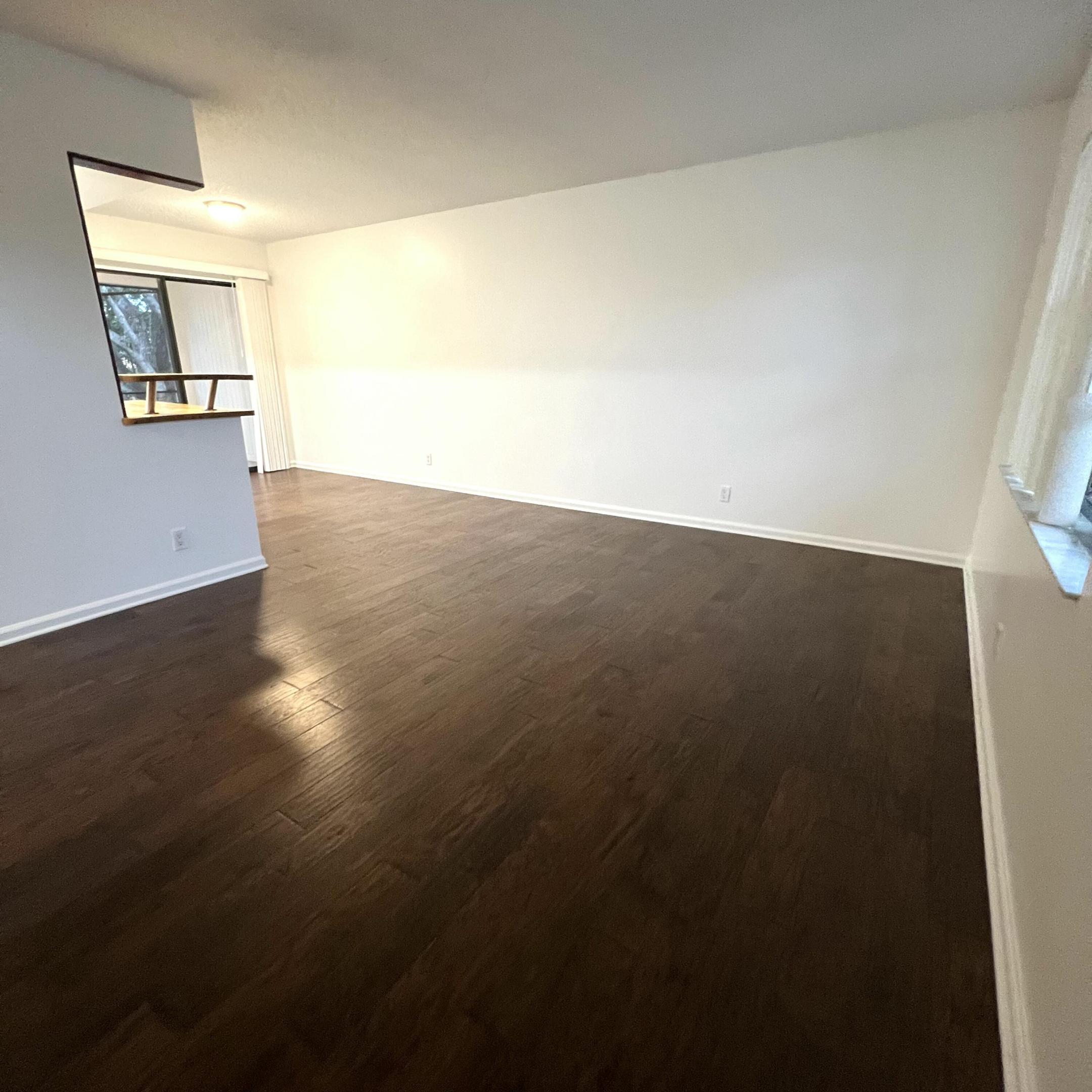 4205 Oak Terrace Drive Property Photo 7