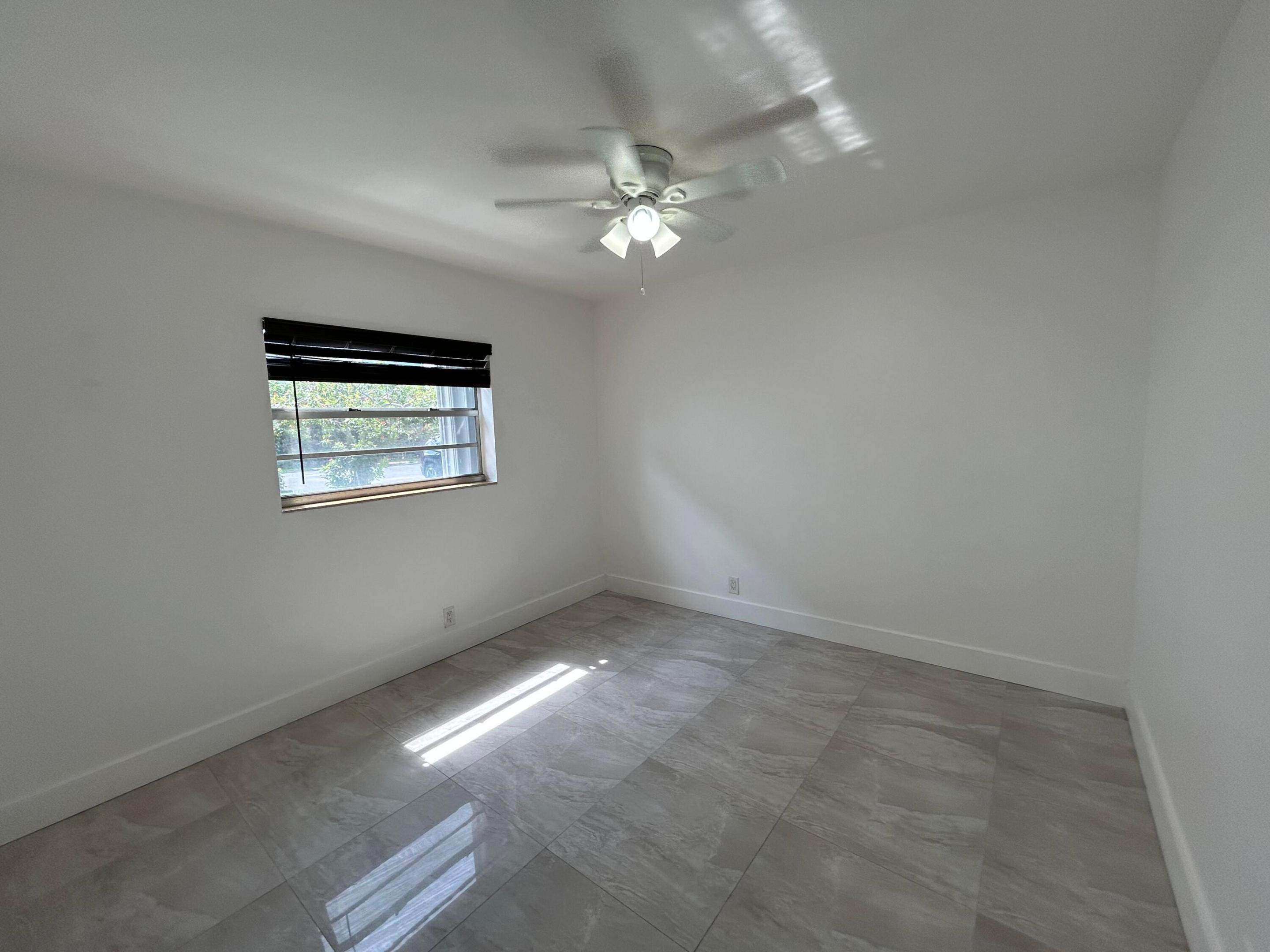 1534 Se 15th Street 5 Property Photo 6